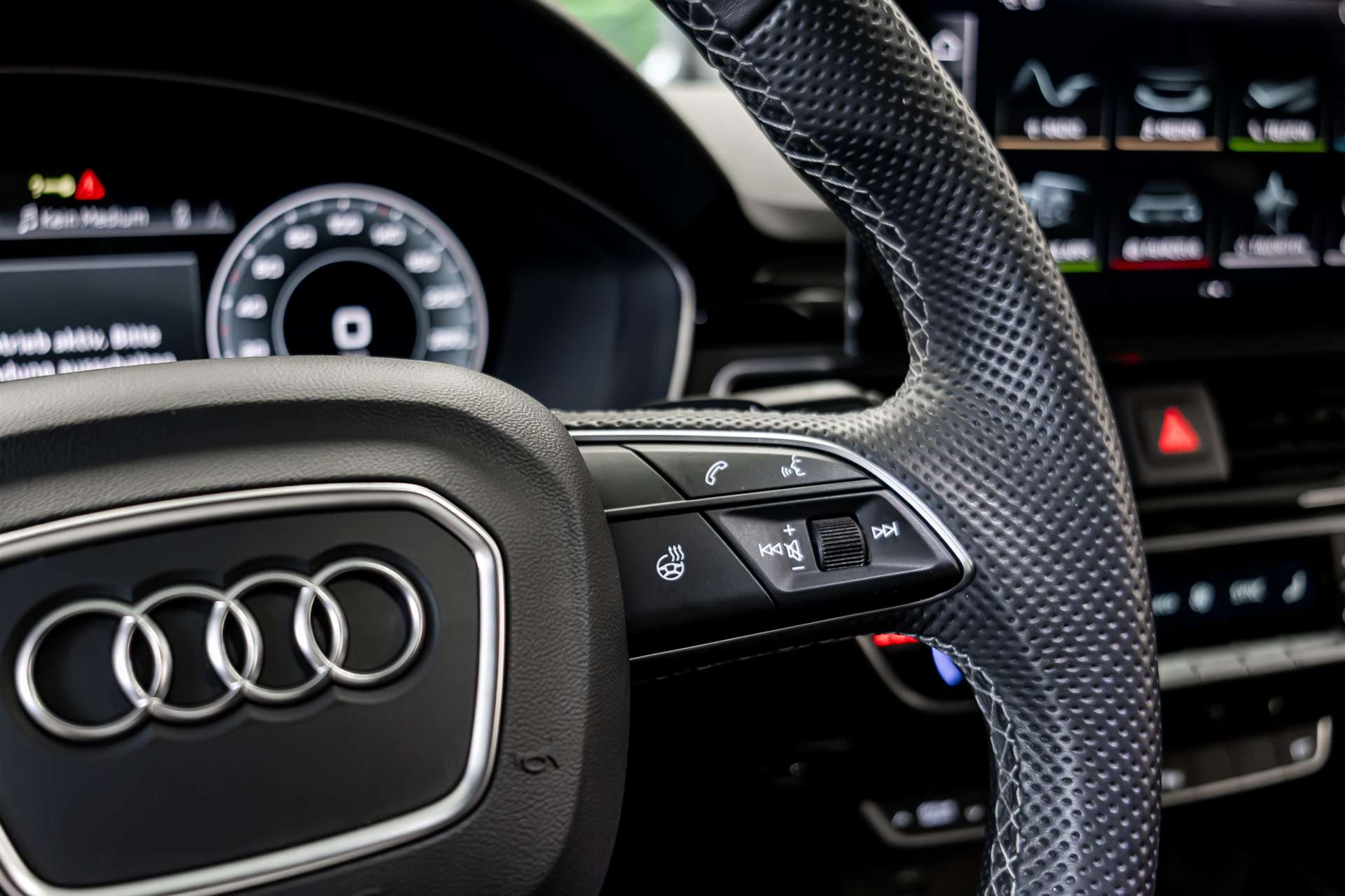 AUDI A4 Avant 50 TDI S line quattro tiptronic-image-9