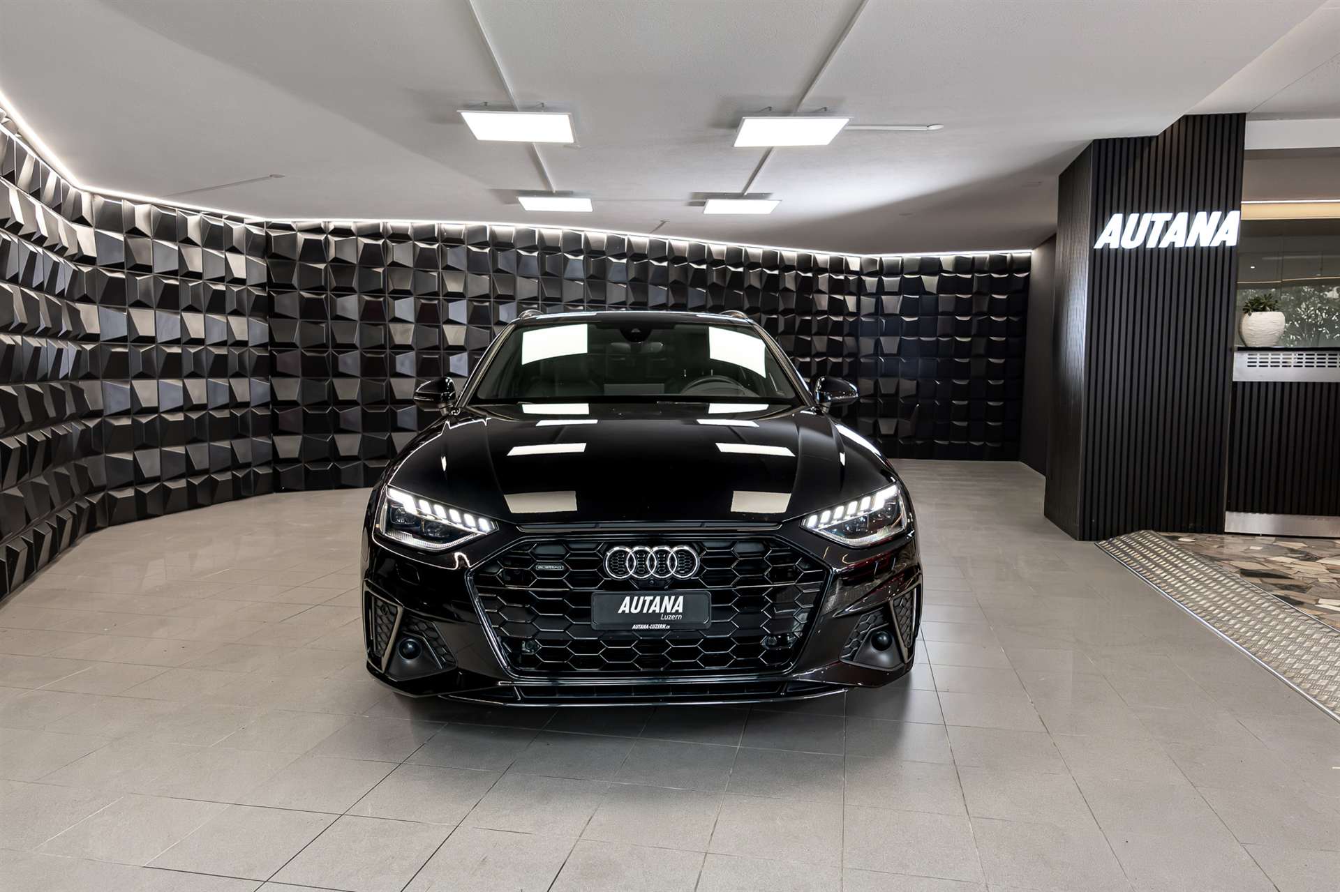 AUDI A4 Avant 50 TDI S line quattro tiptronic-showroom-element-3