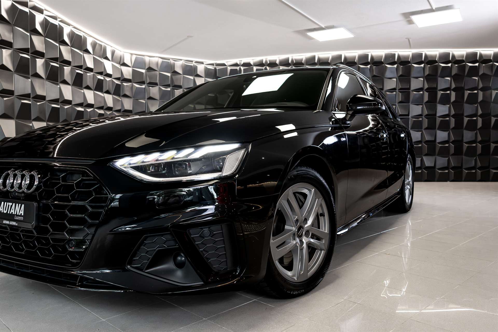 AUDI A4 Avant 50 TDI S line quattro tiptronic-image-28