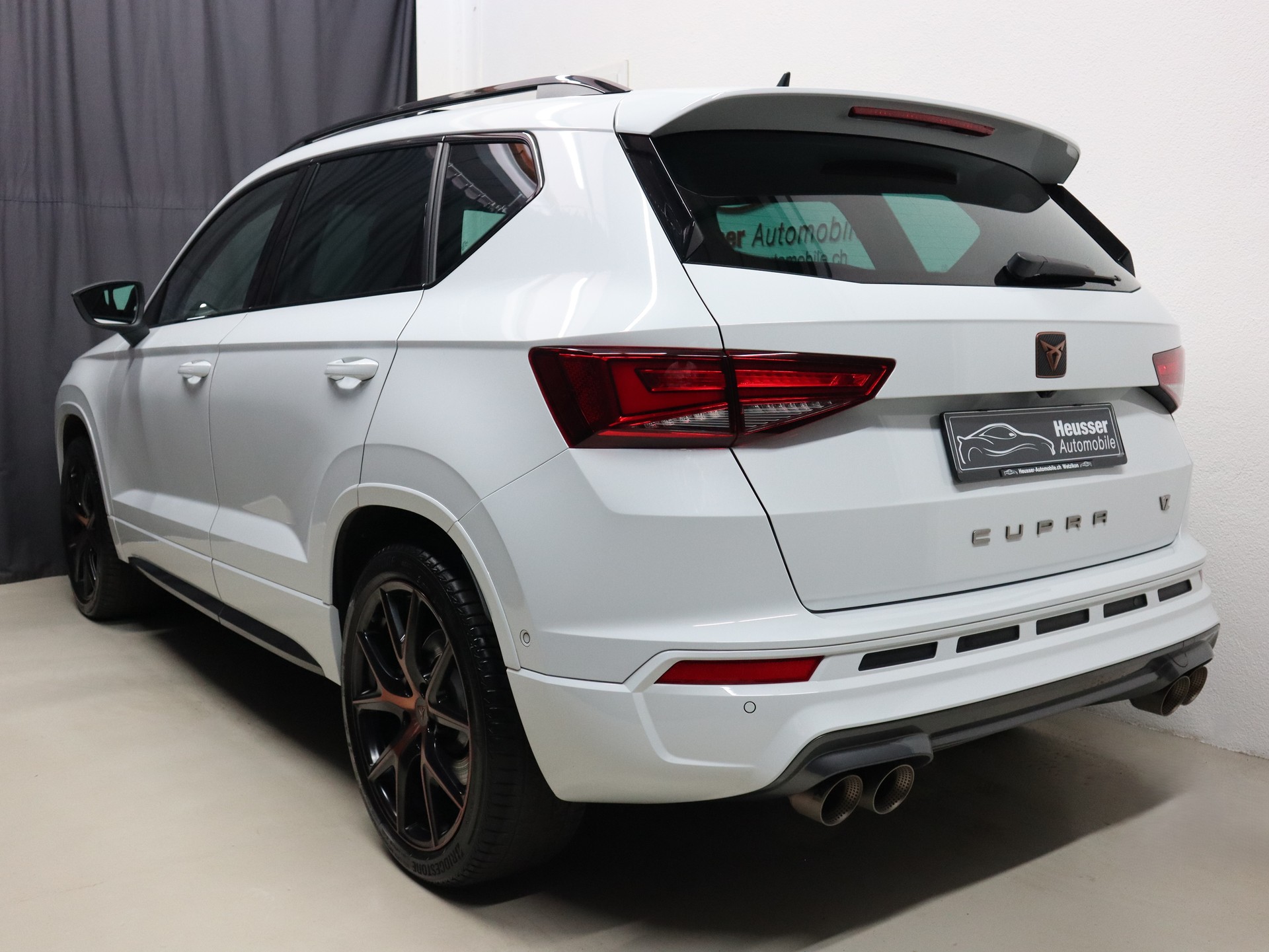 CUPRA Ateca 2.0TSI VZ 4Drive DSG - Panorama - Navi - AKRAPOVIC - Beats - Sportsitze - Sitzmemory - 360° Kamera - AHK - 300 PS-image-4