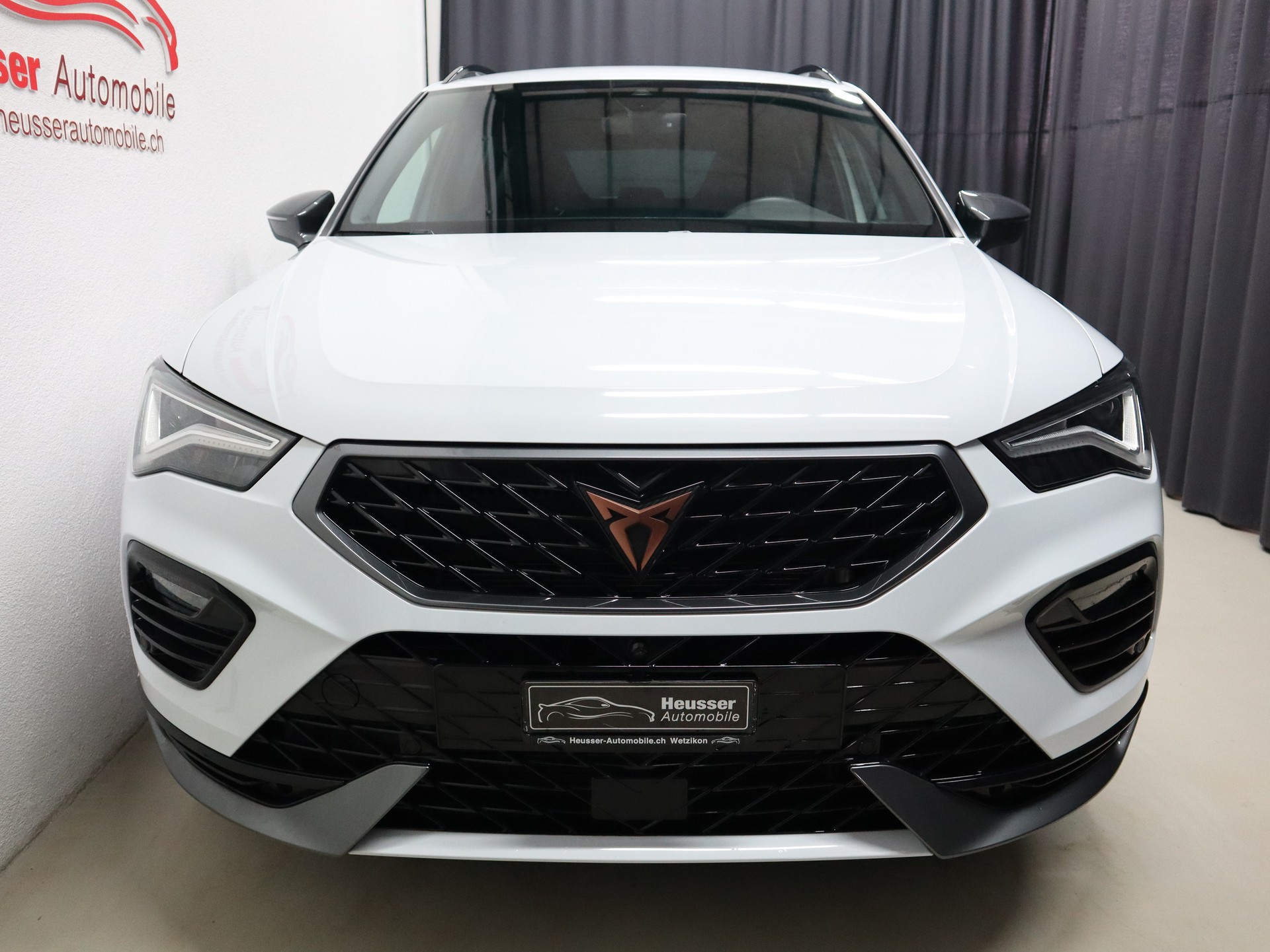 CUPRA Ateca 2.0TSI VZ 4Drive DSG - Panorama - Navi - AKRAPOVIC - Beats - Sportsitze - Sitzmemory - 360° Kamera - AHK - 300 PS-image-6