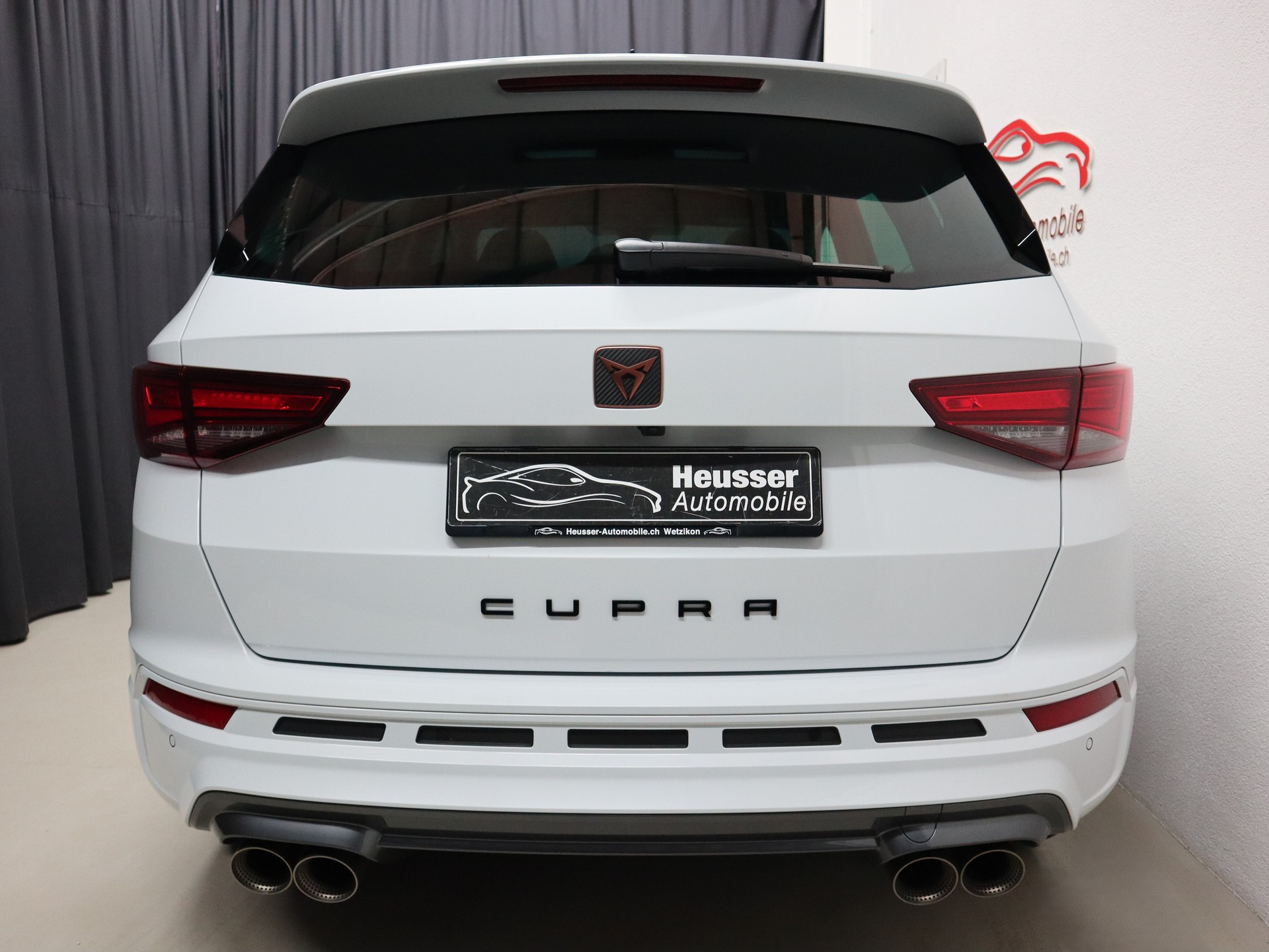 CUPRA Ateca 2.0TSI VZ 4Drive DSG - Panorama - Navi - AKRAPOVIC - Beats - Sportsitze - Sitzmemory - 360° Kamera - AHK - 300 PS-image-5