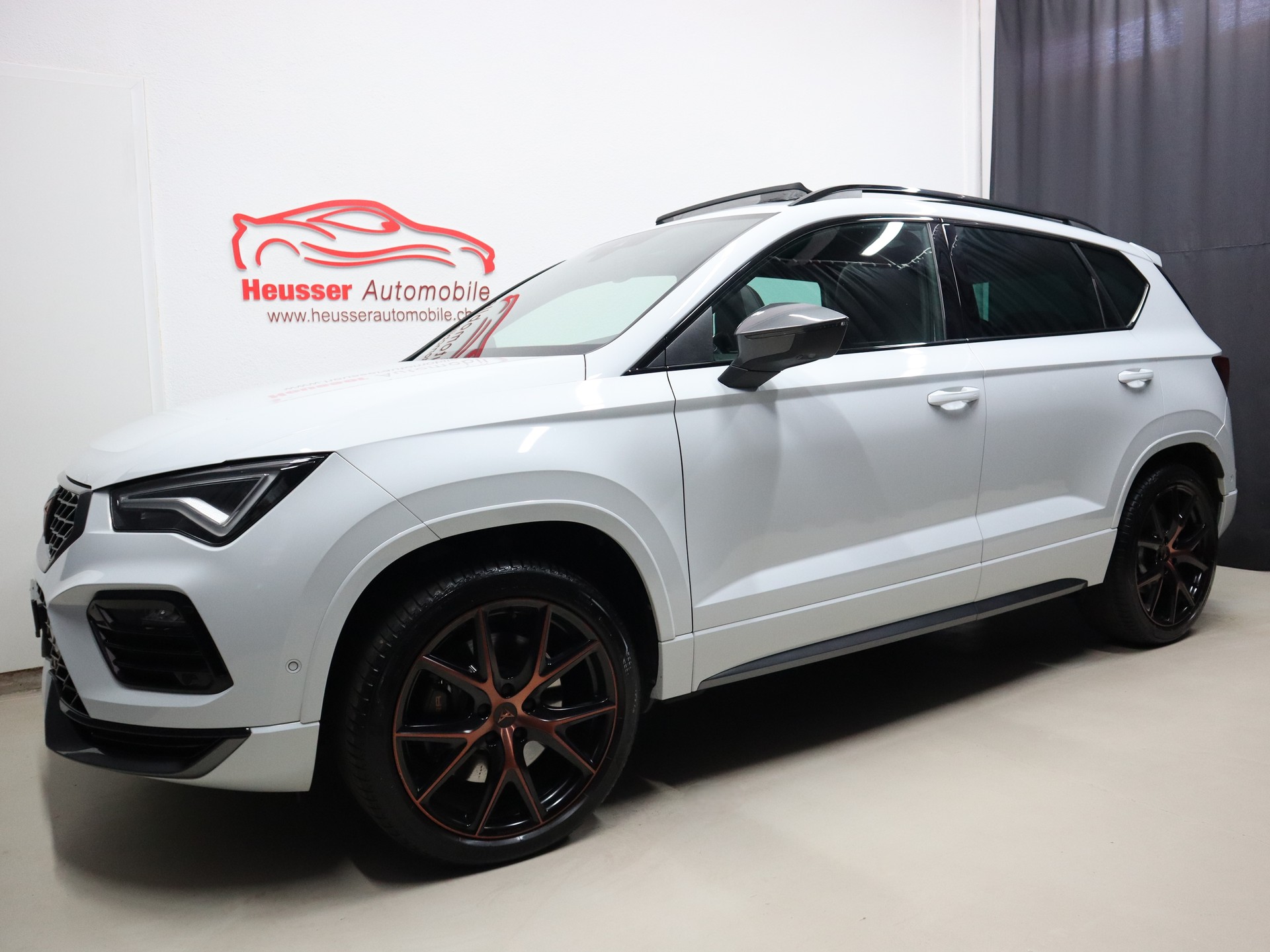 CUPRA Ateca 2.0TSI VZ 4Drive DSG - Panorama - Navi - AKRAPOVIC - Beats - Sportsitze - Sitzmemory - 360° Kamera - AHK - 300 PS-image-1