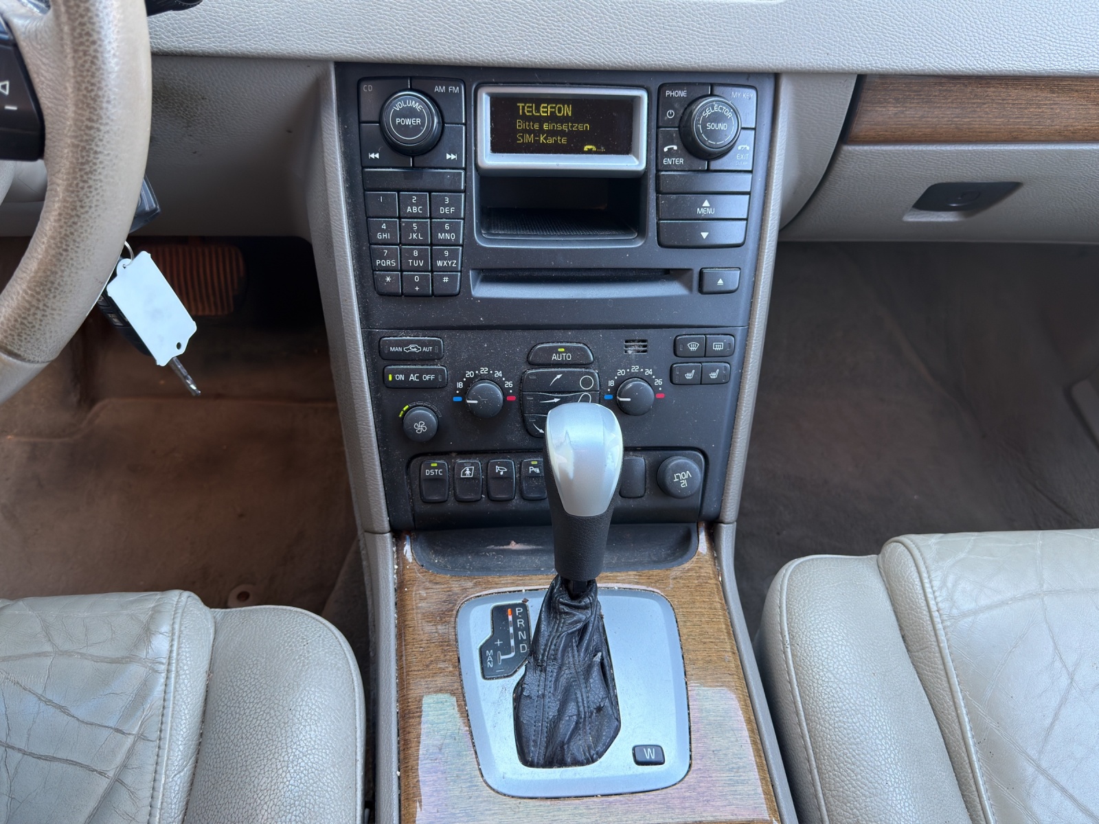VOLVO XC90 2.5T AWD Geartronic-image-17