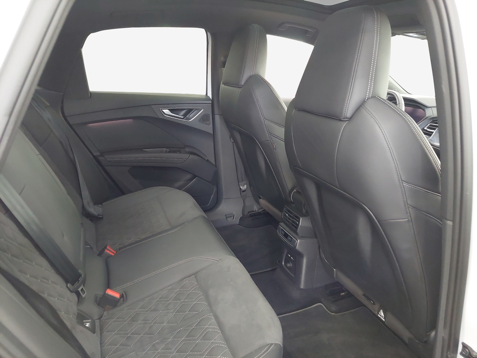AUDI Q4 Sportback e-tron 45 Attraction quattro-image-13