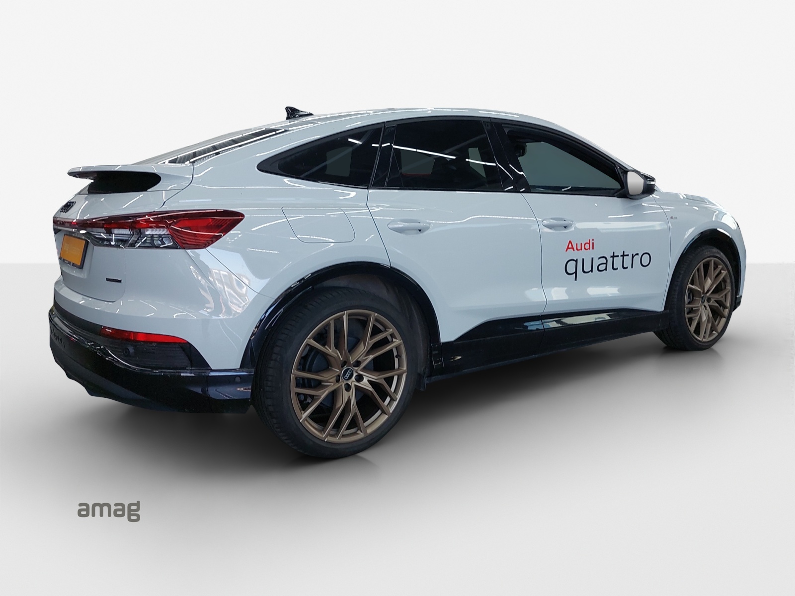 AUDI Q4 Sportback e-tron 45 Attraction quattro-image-4