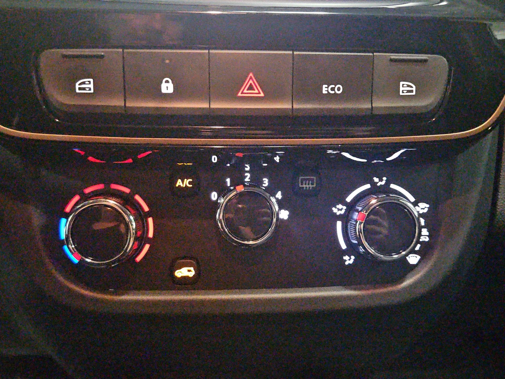 DACIA Spring 27 kWh Electric 65 Extreme-image-20