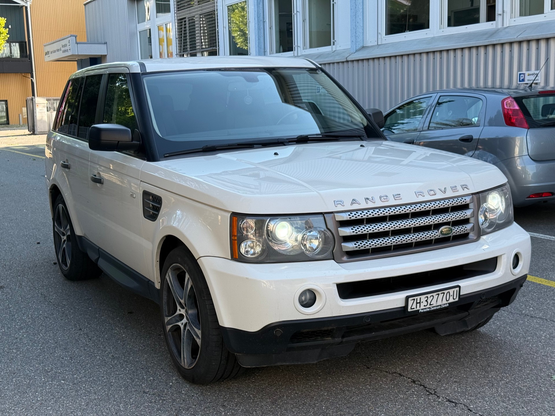 LAND ROVER Range Rover Sport 3.6 Td8 HSE Automatic-image-1