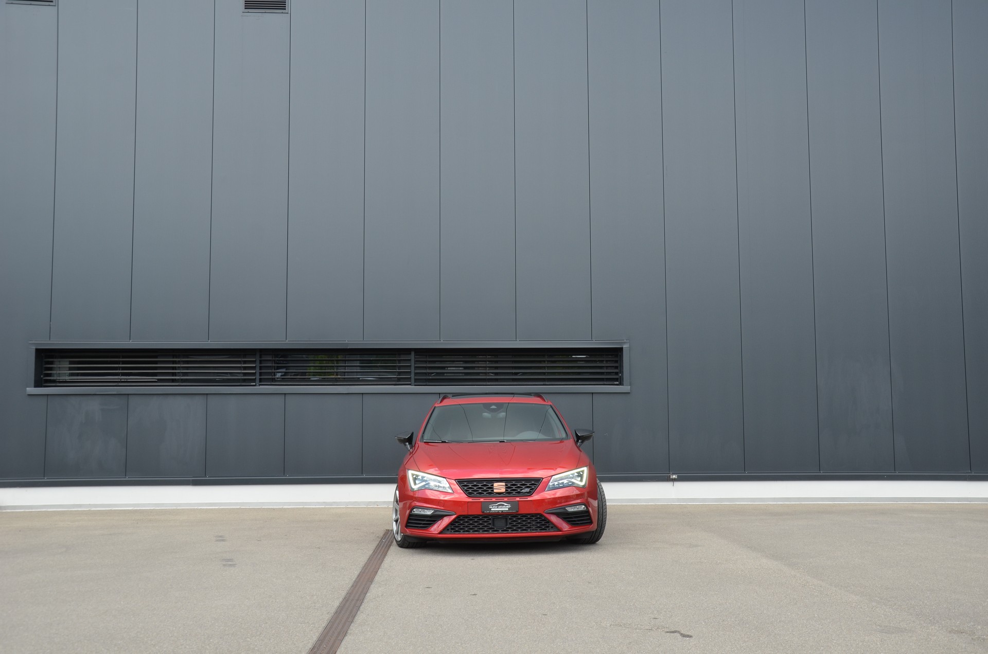 SEAT Leon ST 2.0 TSI Cupra 300 4 Drive DSG-image-5