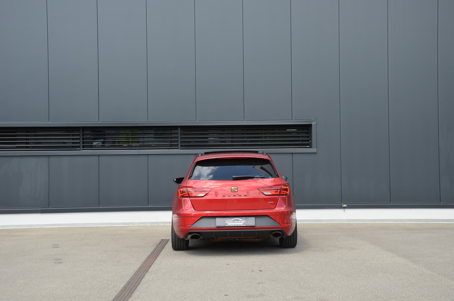 SEAT Leon ST 2.0 TSI Cupra 300 4 Drive DSG-image-7