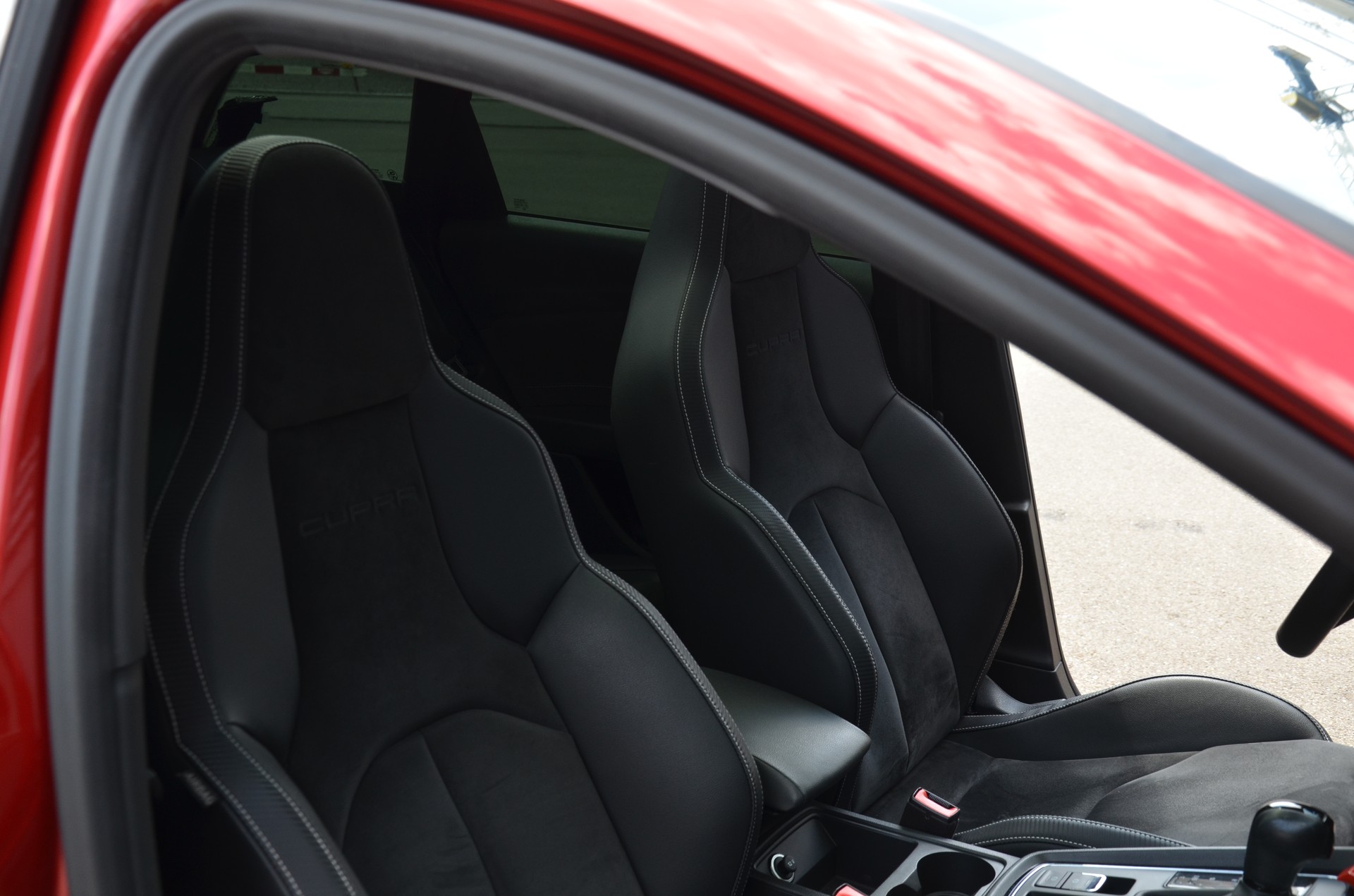 SEAT Leon ST 2.0 TSI Cupra 300 4 Drive DSG-image-14