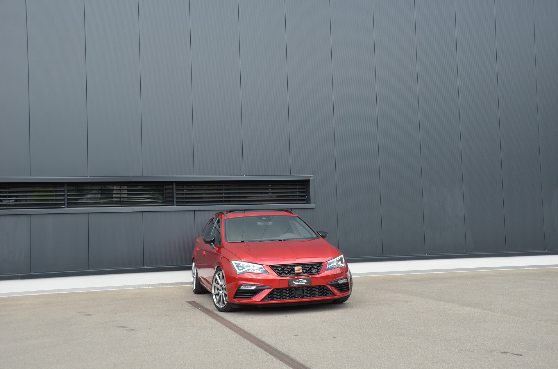 SEAT Leon ST 2.0 TSI Cupra 300 4 Drive DSG-image-6