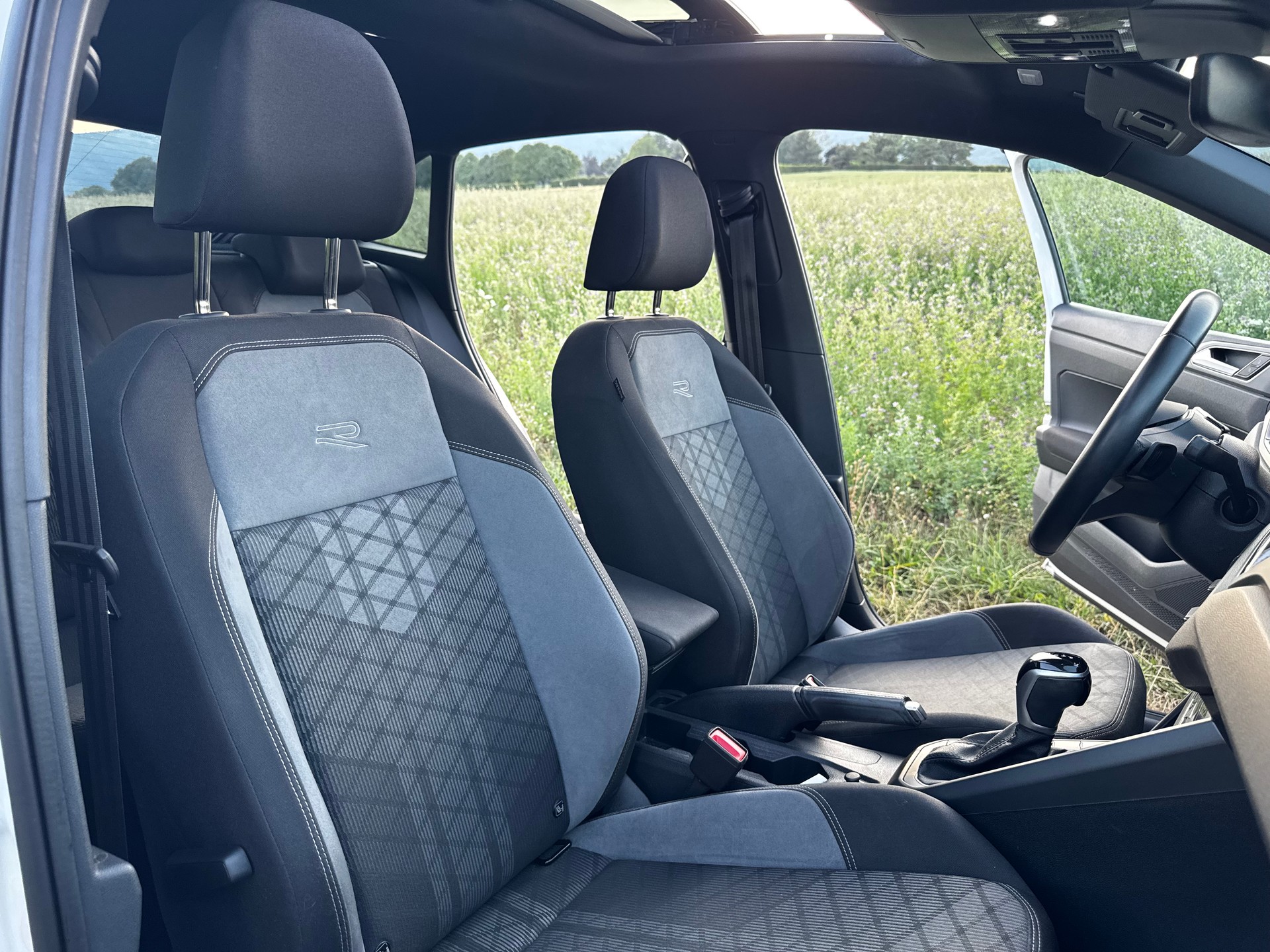 VW 1.0 TSI R-Line DSG-image-13
