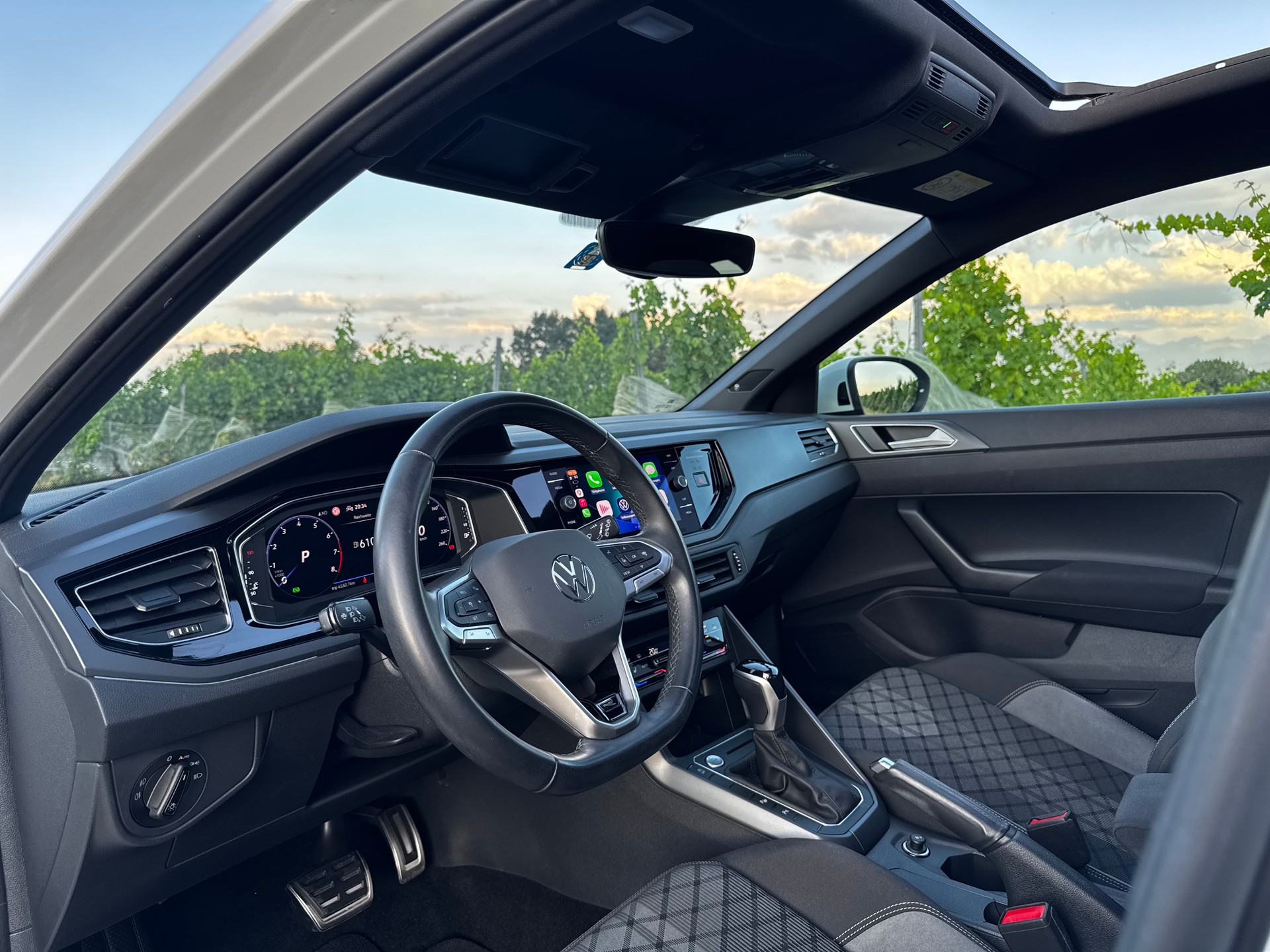 VW 1.0 TSI R-Line DSG-image-9