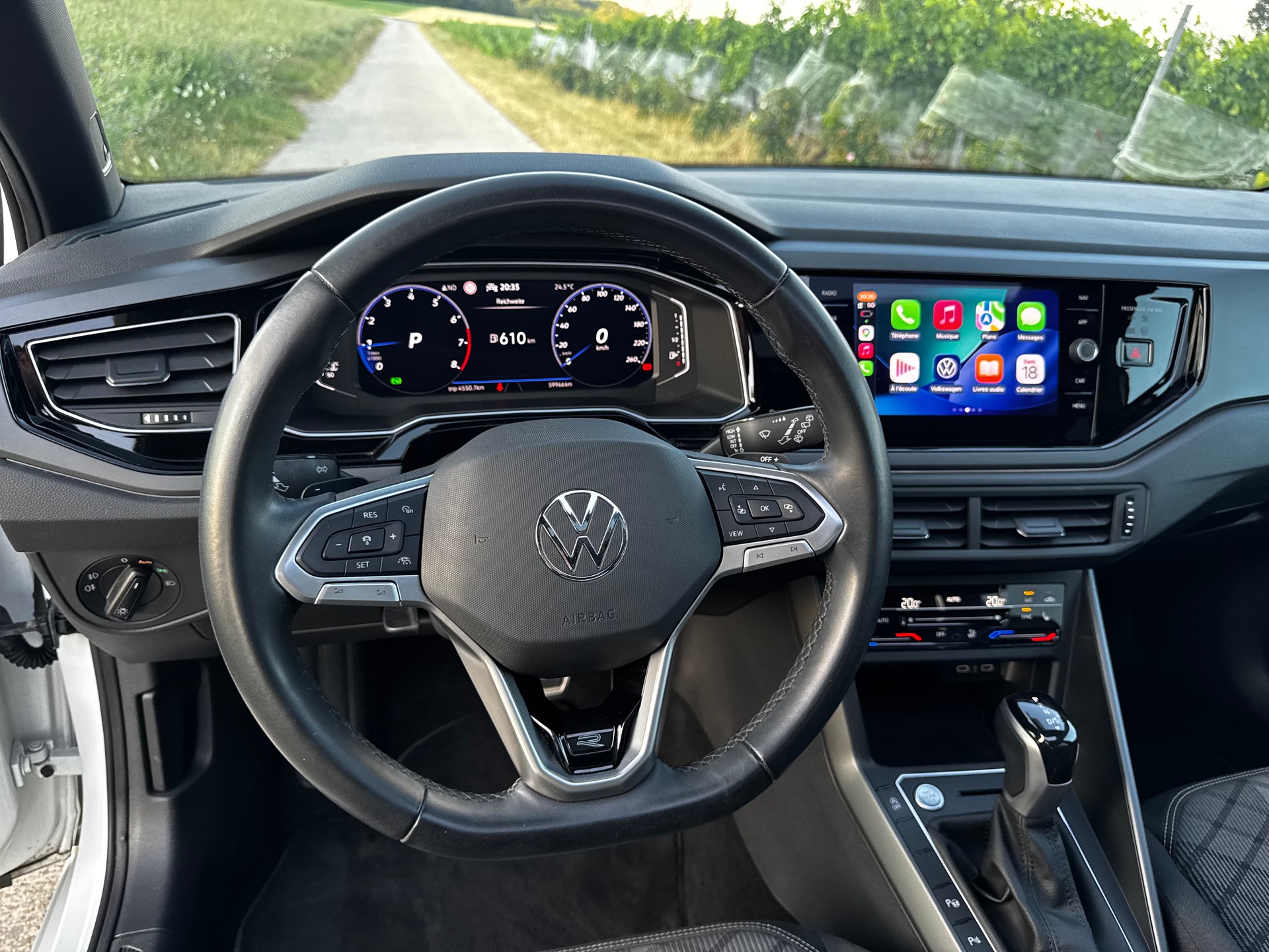VW 1.0 TSI R-Line DSG-image-11