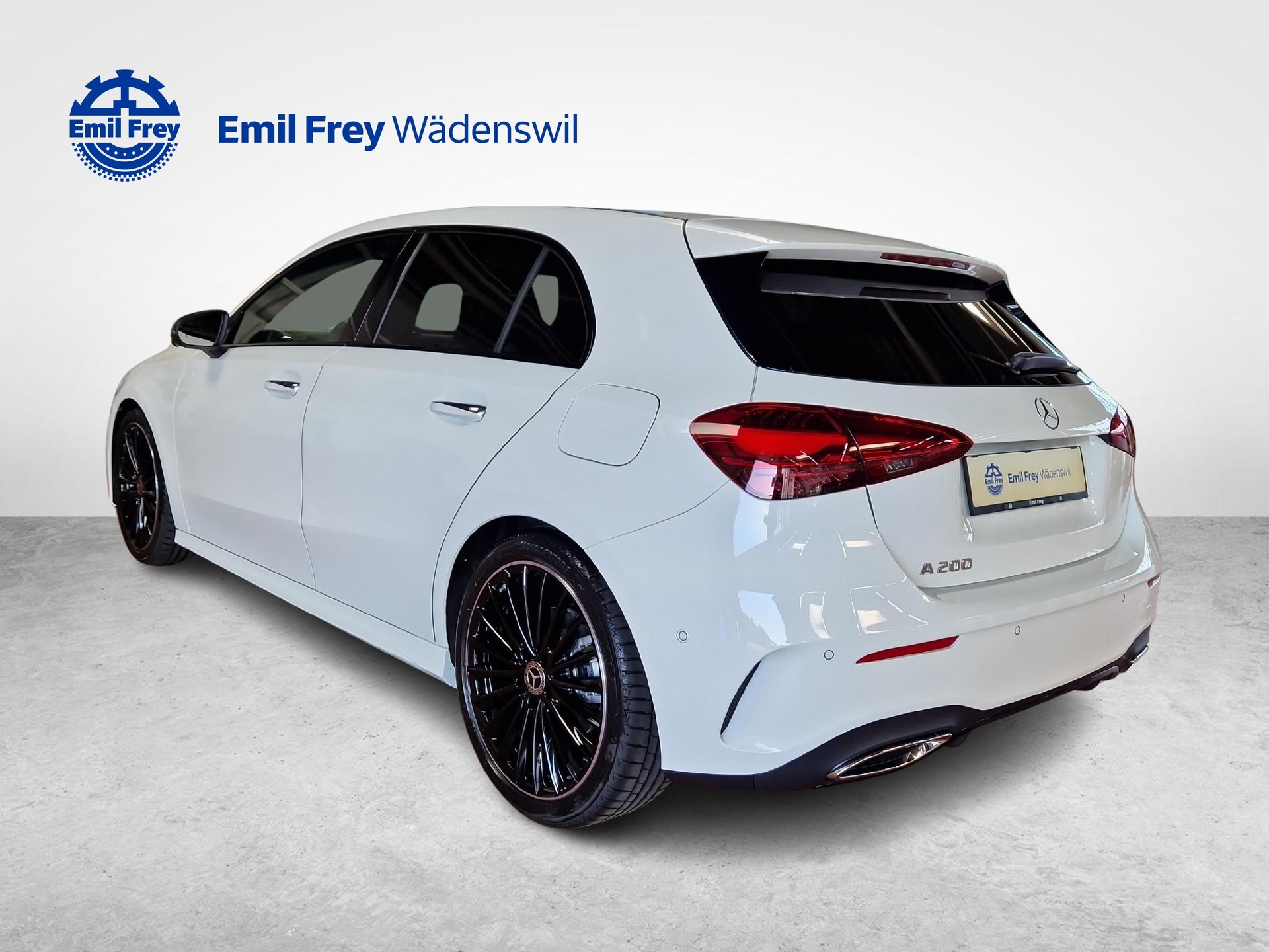 MERCEDES-BENZ A 200 Night Star AMG Line-image-2