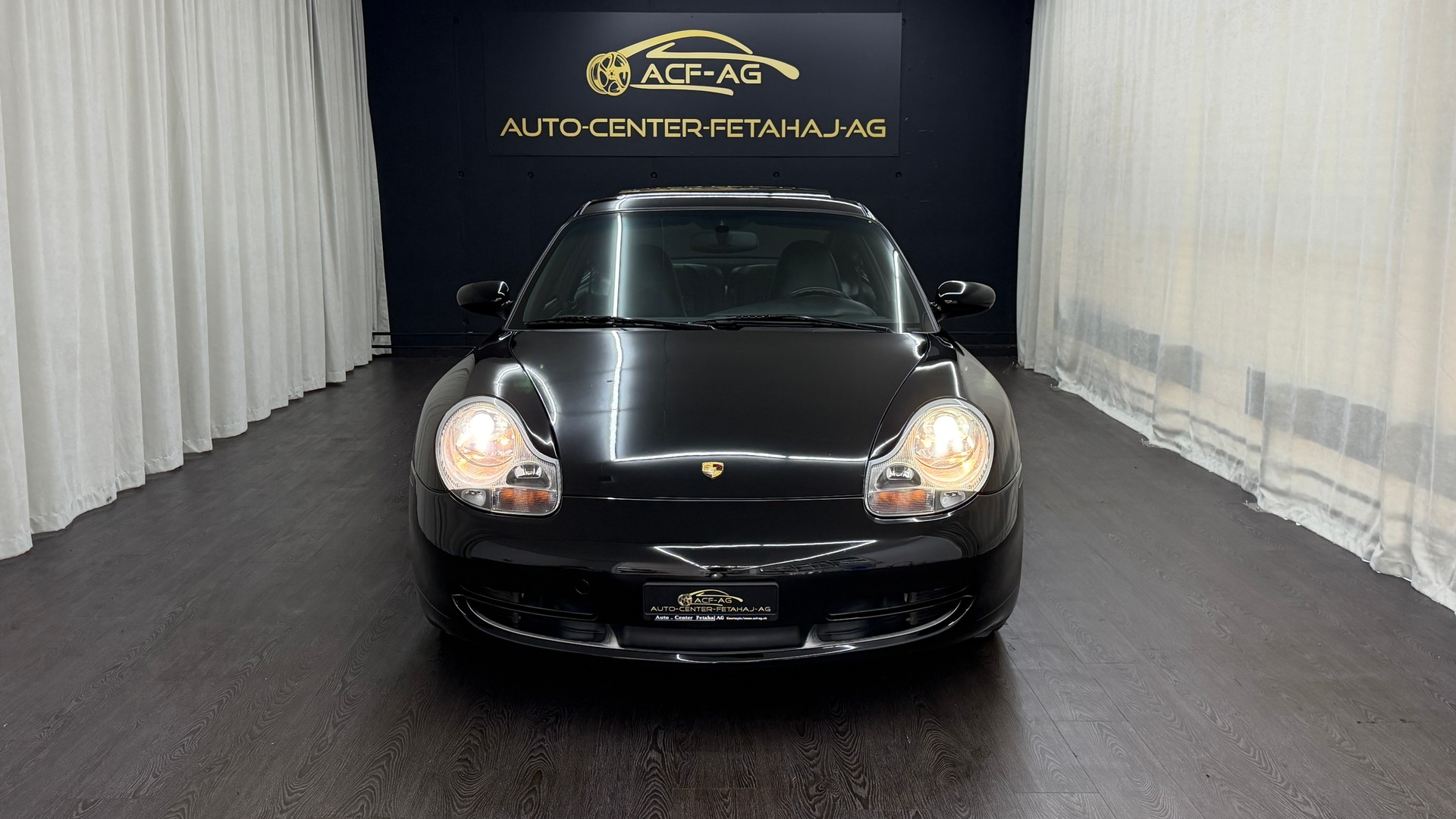 PORSCHE 911 Carrera-image-1