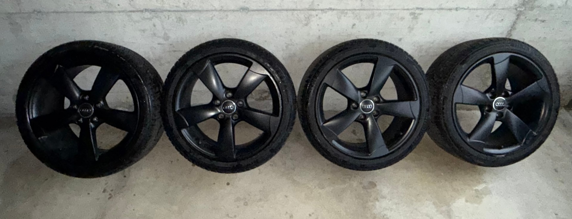 AUDI 2.0 T FSI quattro S-Tronic-image-8