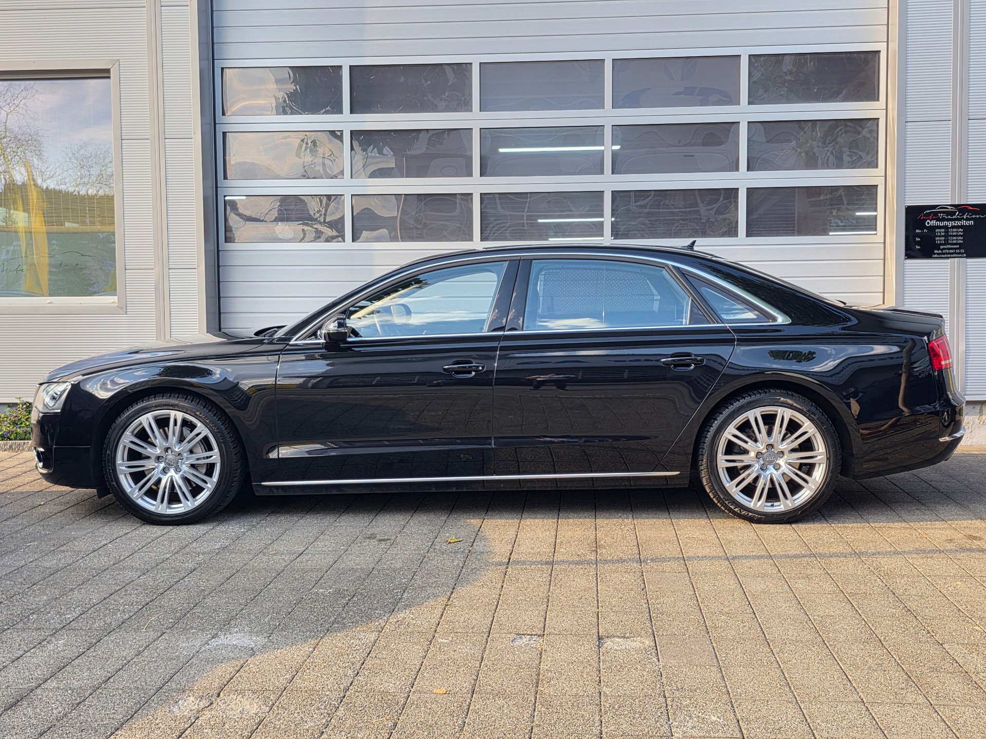 AUDI A8 L 3.0 TDI quattro tiptronic | VOLLAUSSTATTUNG -DVD /TV ENTERTAINMET/ MASSAGE SITZE VO+H/ SITZKÜHLUNG /B&O SOUND/NIGHT-VISION-image-2