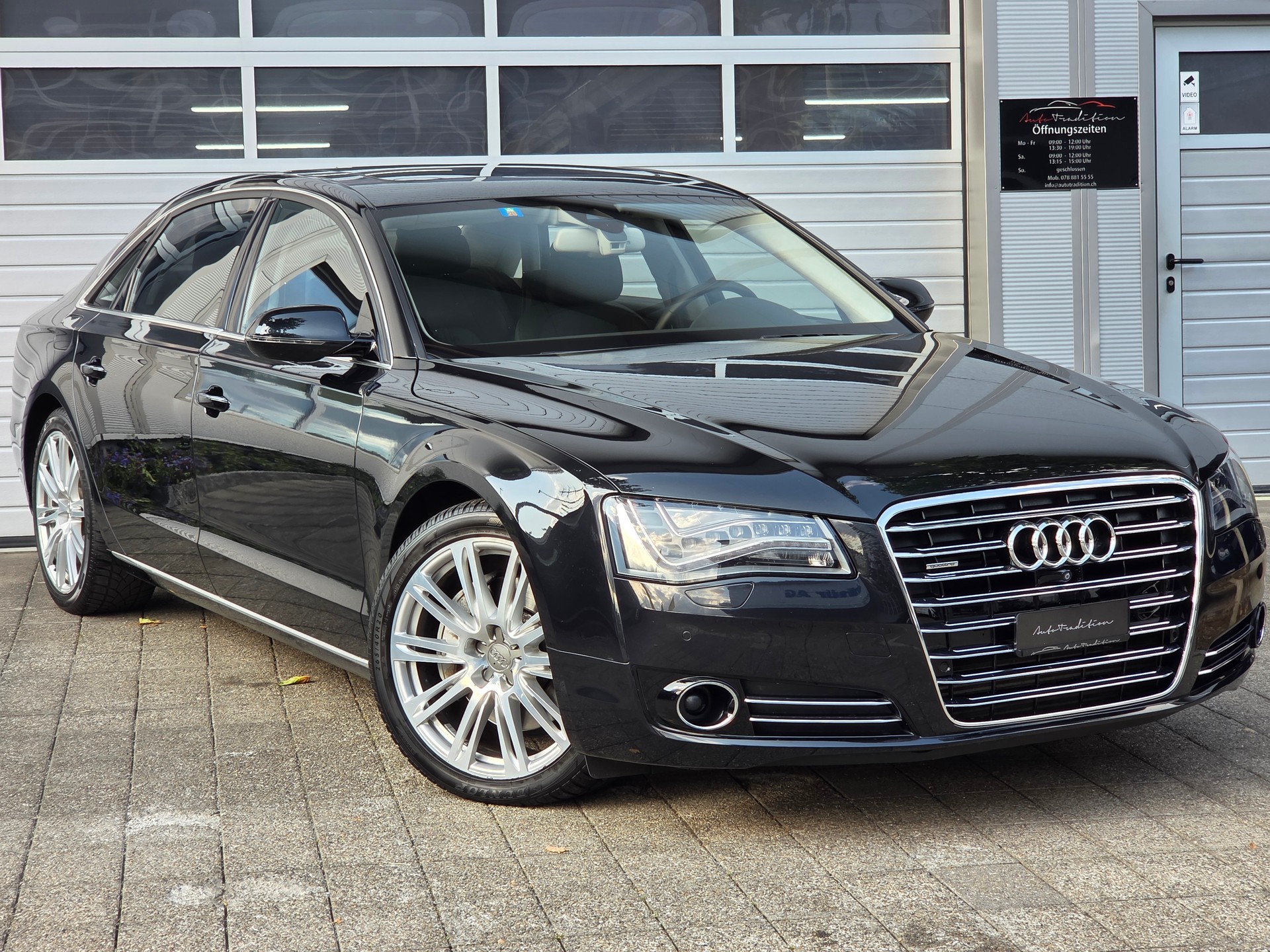 AUDI A8 L 3.0 TDI quattro tiptronic | VOLLAUSSTATTUNG -DVD /TV ENTERTAINMET/ MASSAGE SITZE VO+H/ SITZKÜHLUNG /B&O SOUND/NIGHT-VISION-image-0