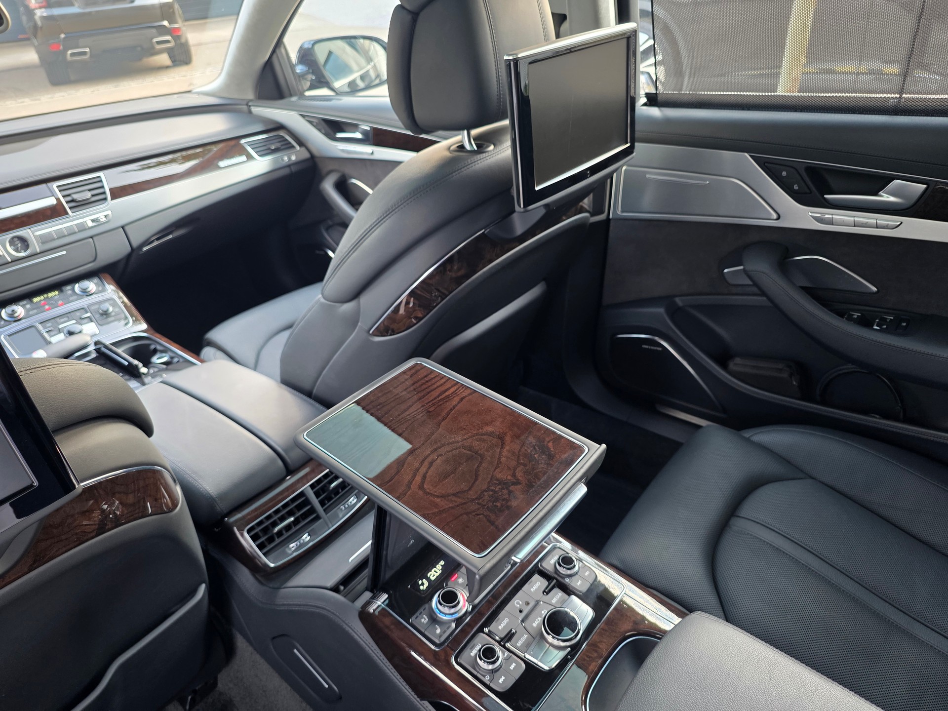 AUDI A8 L 3.0 TDI quattro tiptronic | VOLLAUSSTATTUNG -DVD /TV ENTERTAINMET/ MASSAGE SITZE VO+H/ SITZKÜHLUNG /B&O SOUND/NIGHT-VISION-image-8