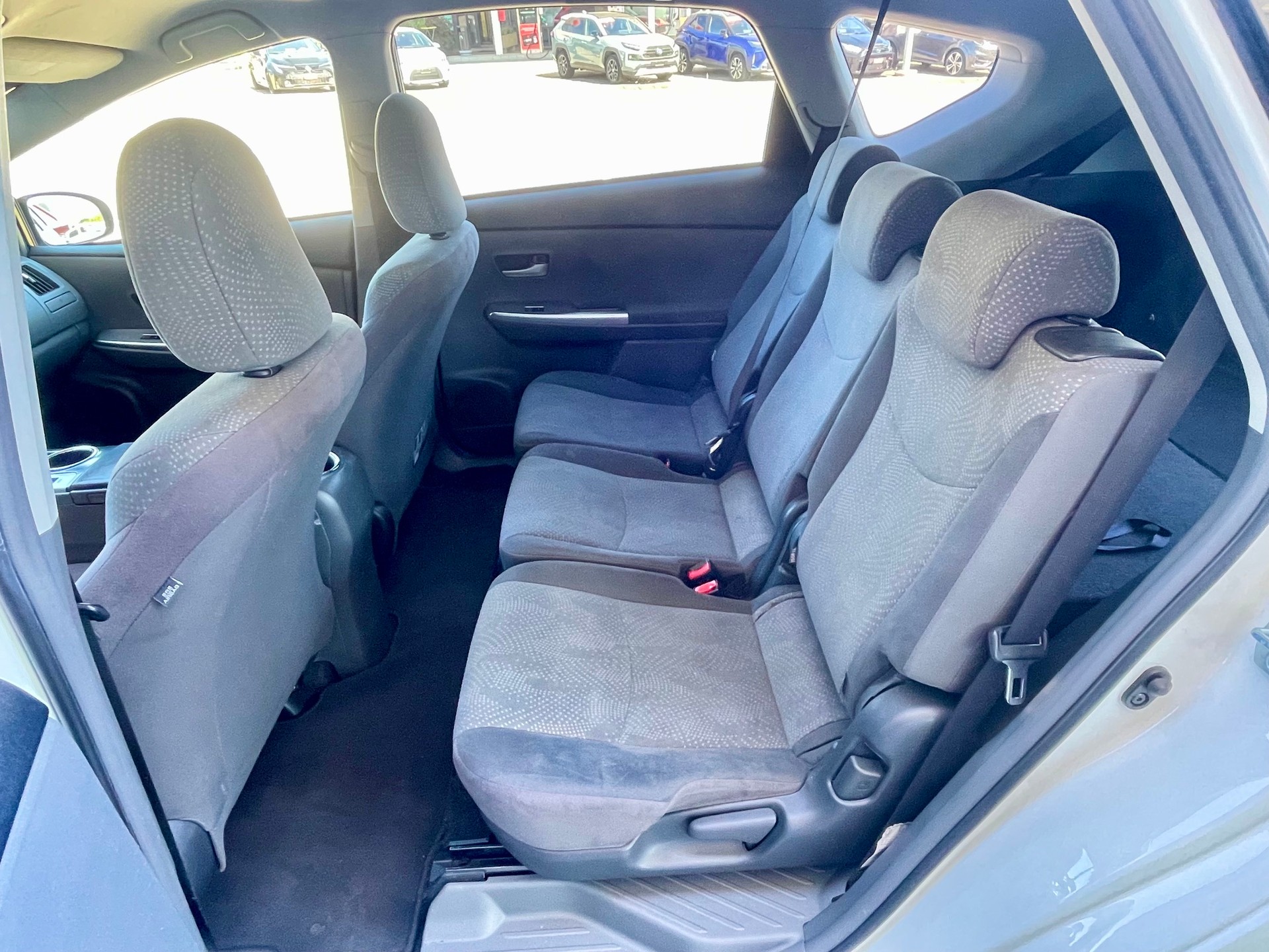 TOYOTA Prius+ 1.8 VVT-i HSD Luna-image-7
