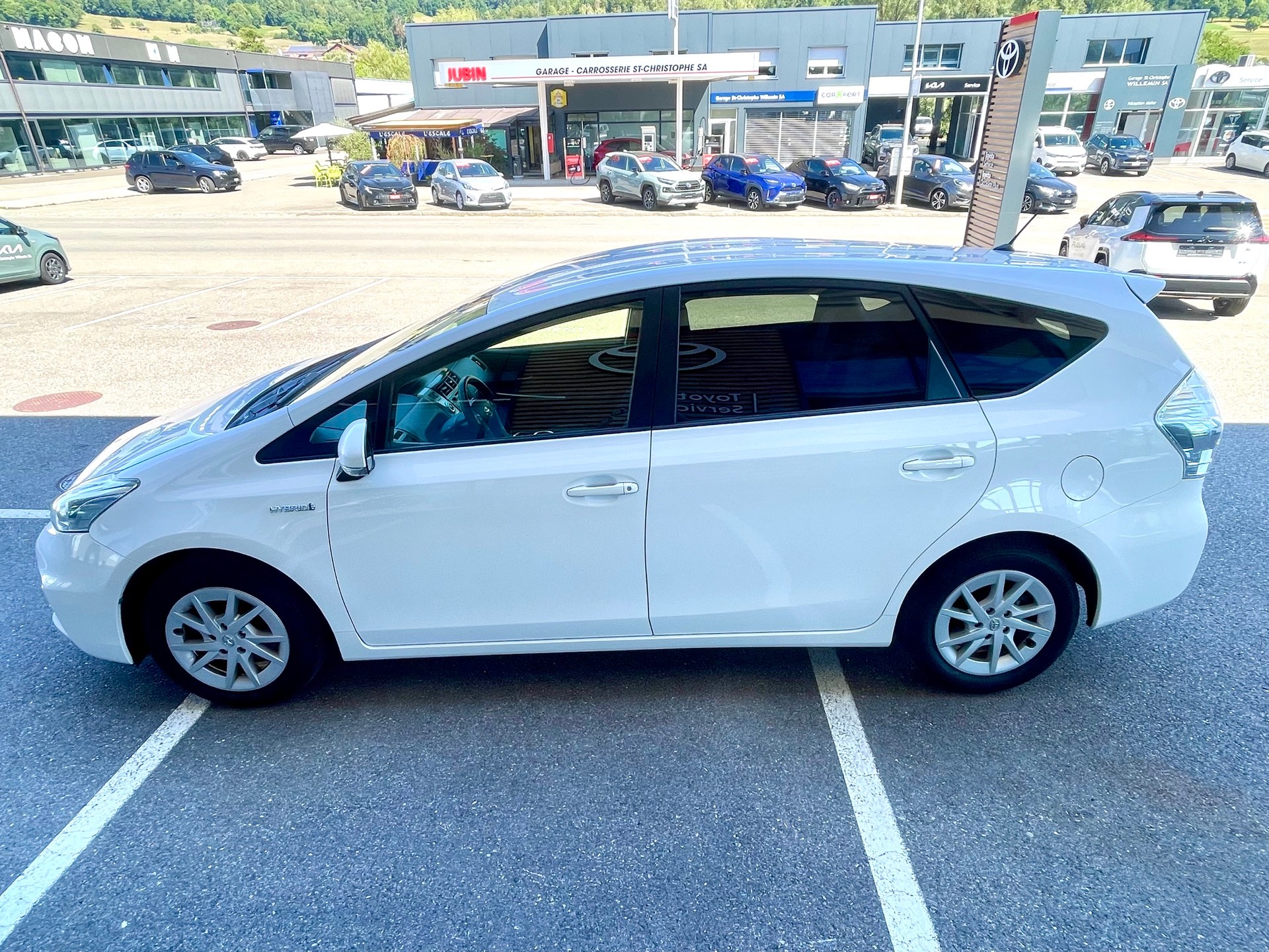 TOYOTA Prius+ 1.8 VVT-i HSD Luna-image-3