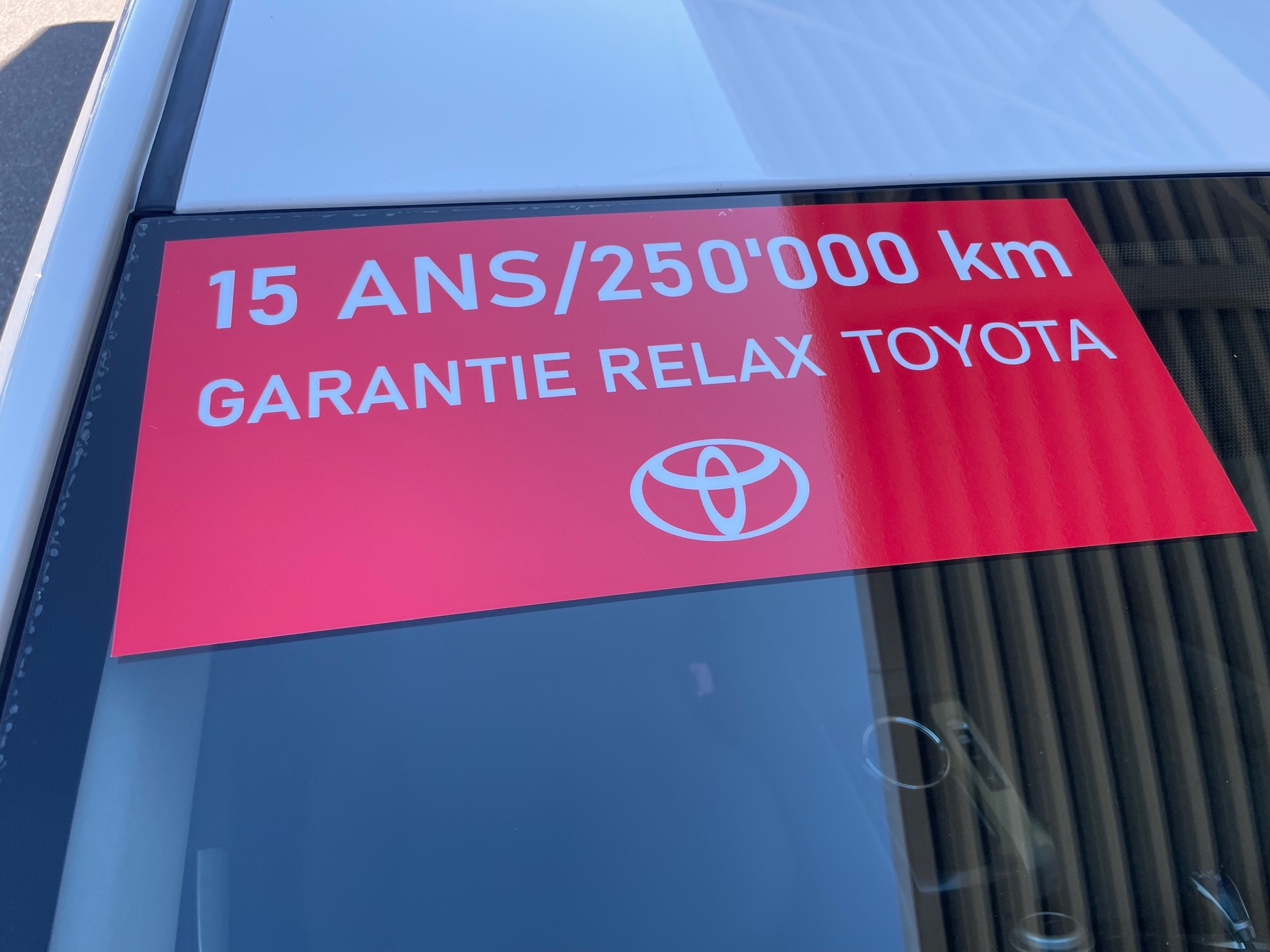 TOYOTA Prius+ 1.8 VVT-i HSD Luna-image-10