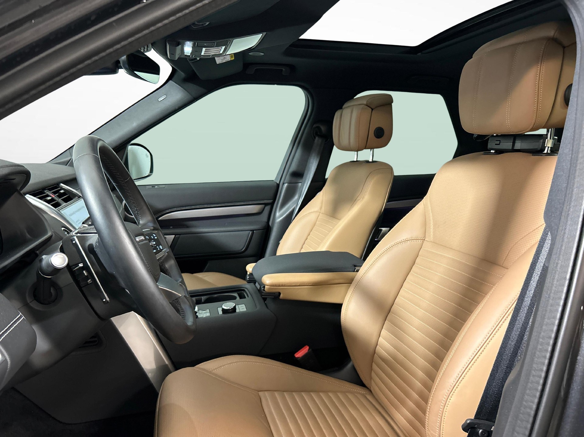 LAND ROVER Discovery 3.0 D I6 350 Dynamic HSE-showroom-element-2