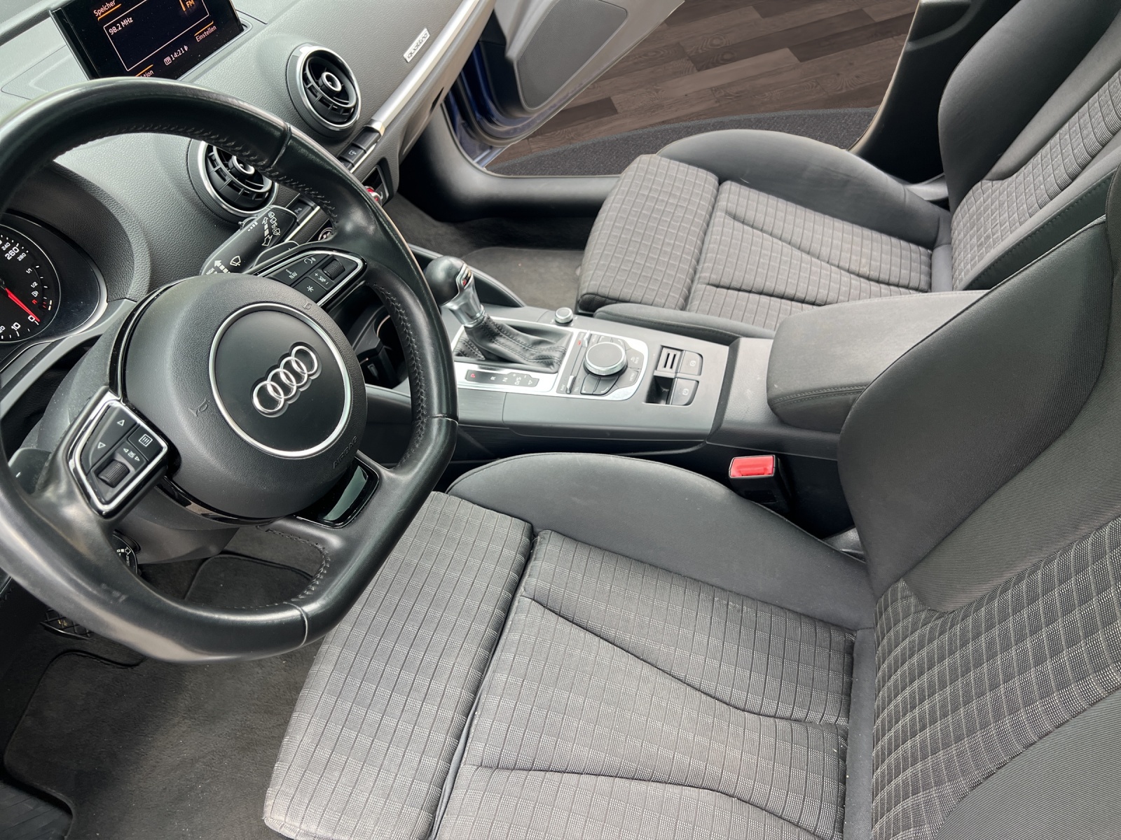 AUDI A3 Sportback 1.8 TFSI Ambiente quattro S-tronic – 180 PS | Quattro | Fahrspass bei jedem Wetter-image-7