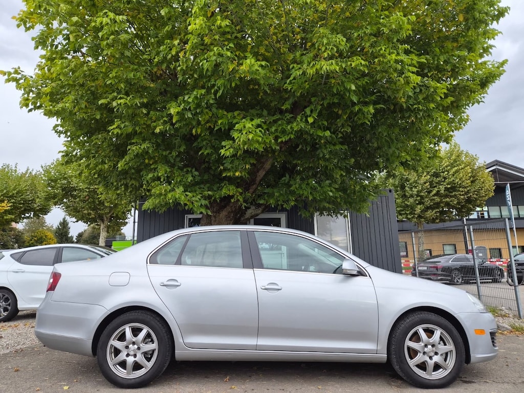 VW JETTA 2.0 TDI Highline-image-6