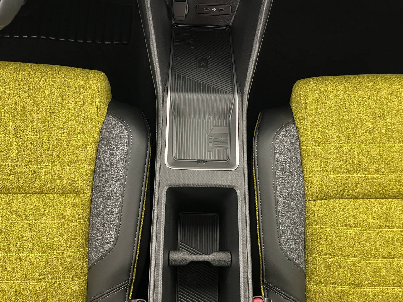 RENAULT R5 E-Tech Comfort Range iconic five-image-12