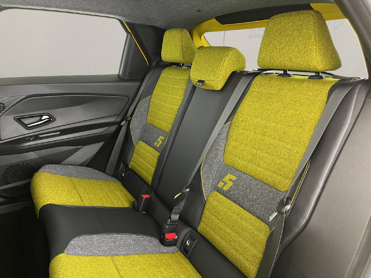 RENAULT R5 E-Tech Comfort Range iconic five-image-16