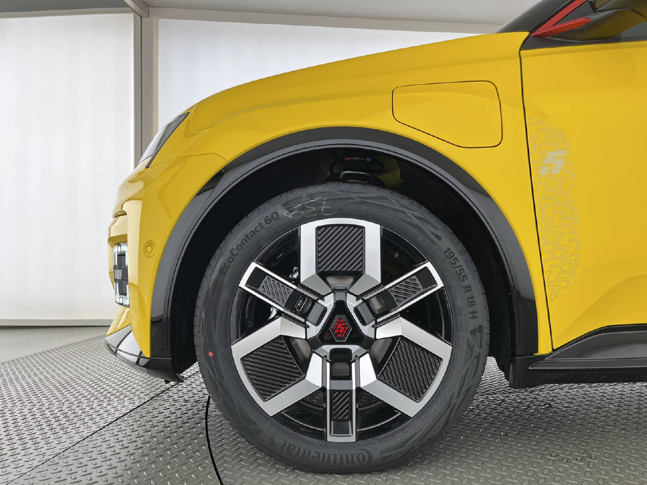RENAULT R5 E-Tech Comfort Range iconic five-image-5
