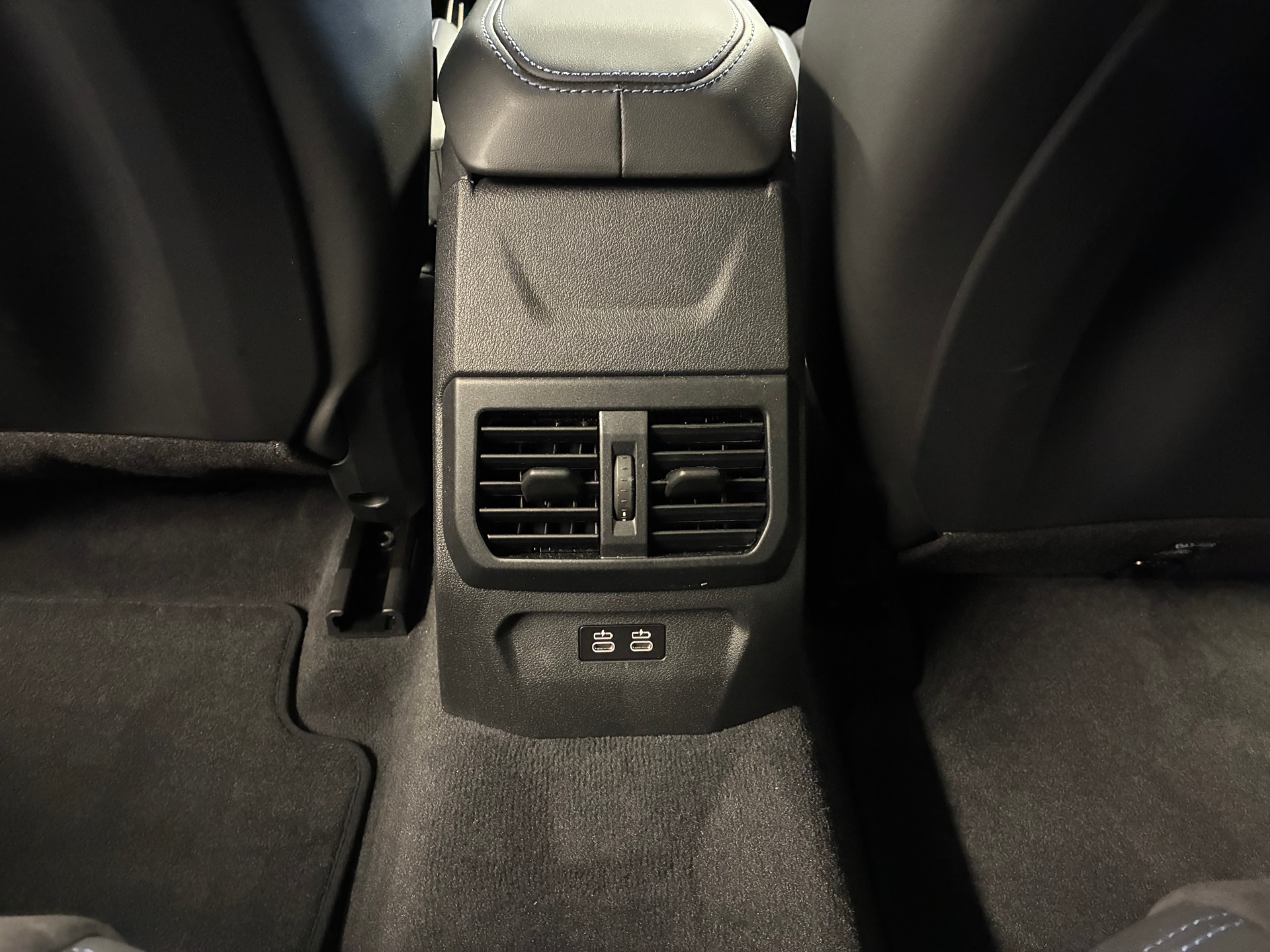 BMW M135i xDrive-image-19