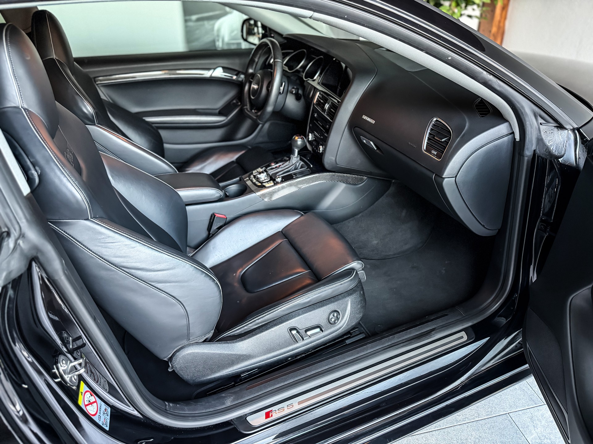 AUDI RS5 Coupé 4.2 FSI quattro S-tronic-image-9