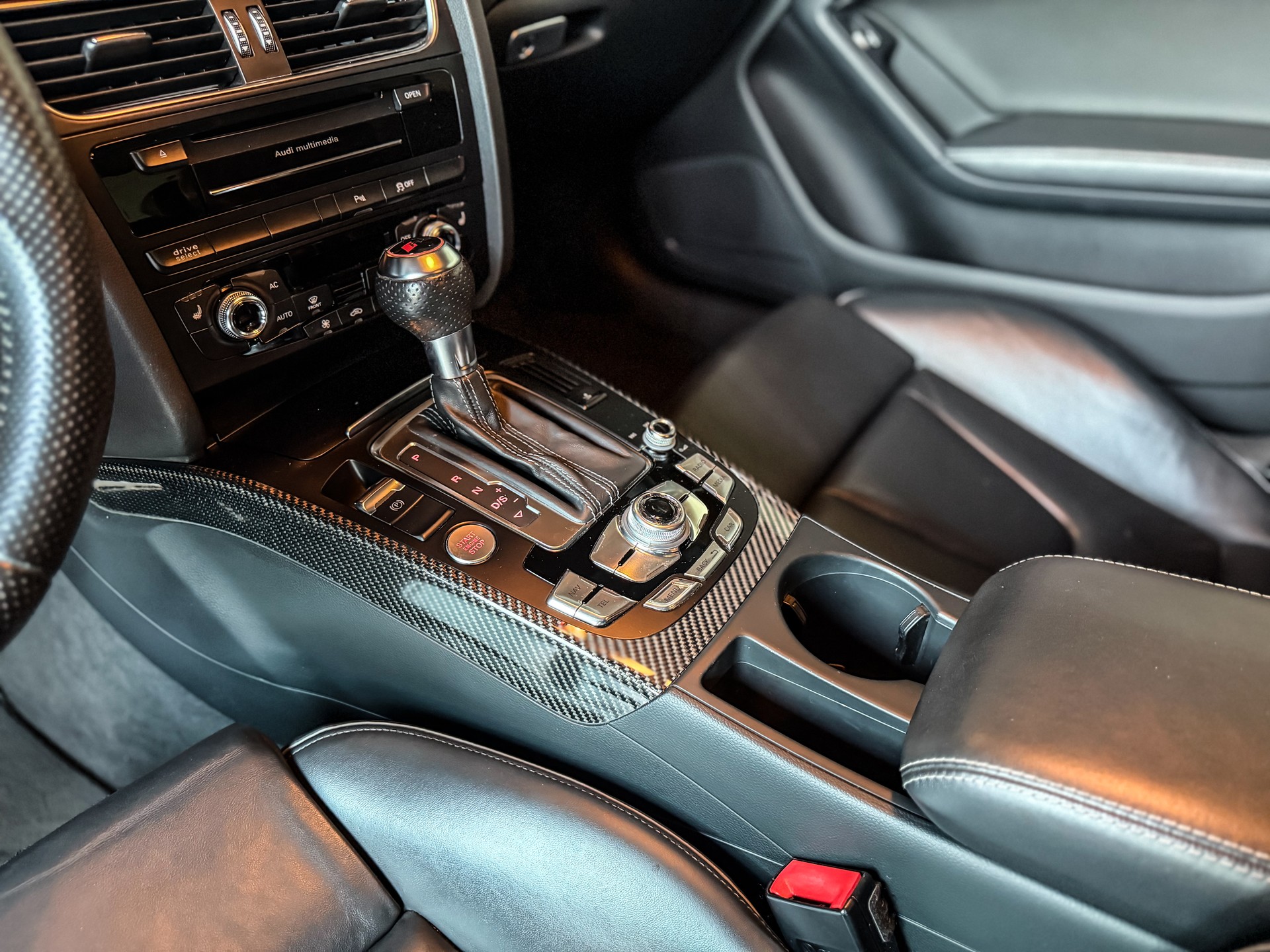 AUDI RS5 Coupé 4.2 FSI quattro S-tronic-image-7
