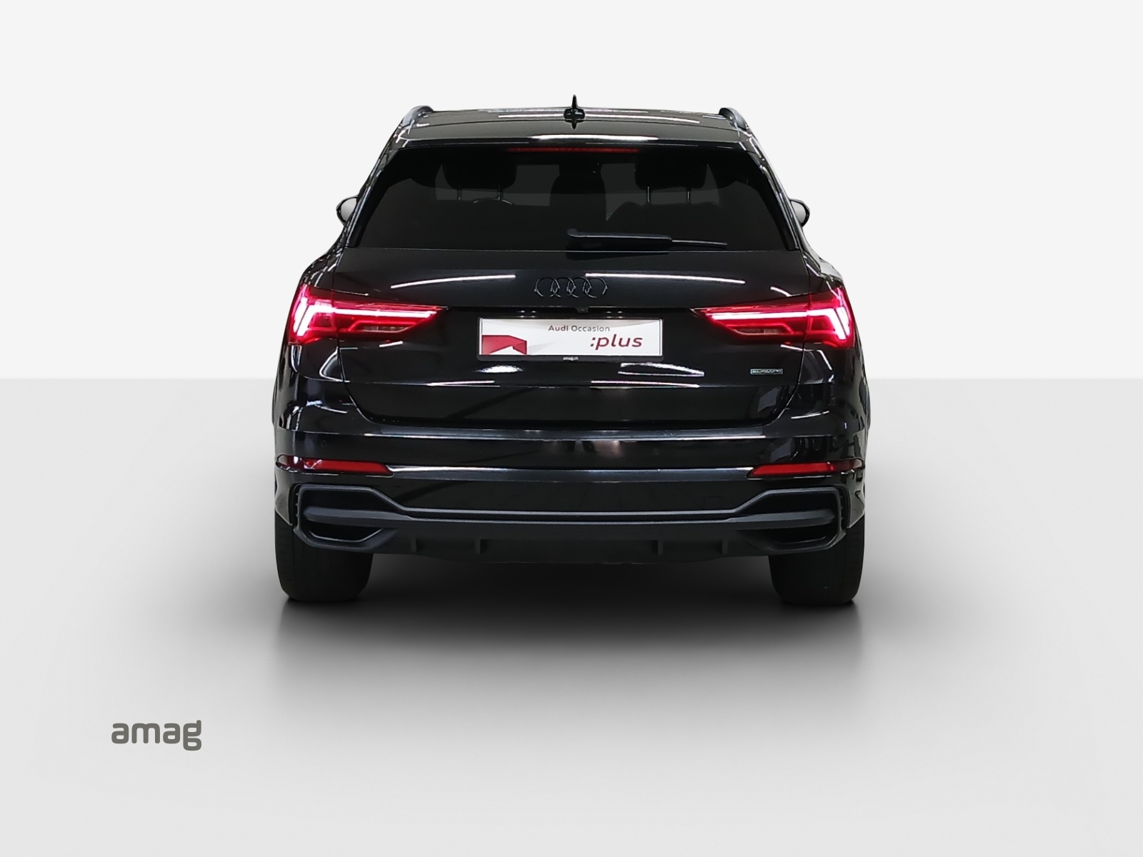 AUDI Q3 45 TFSI S line quattro S-tronic-showroom-element-3