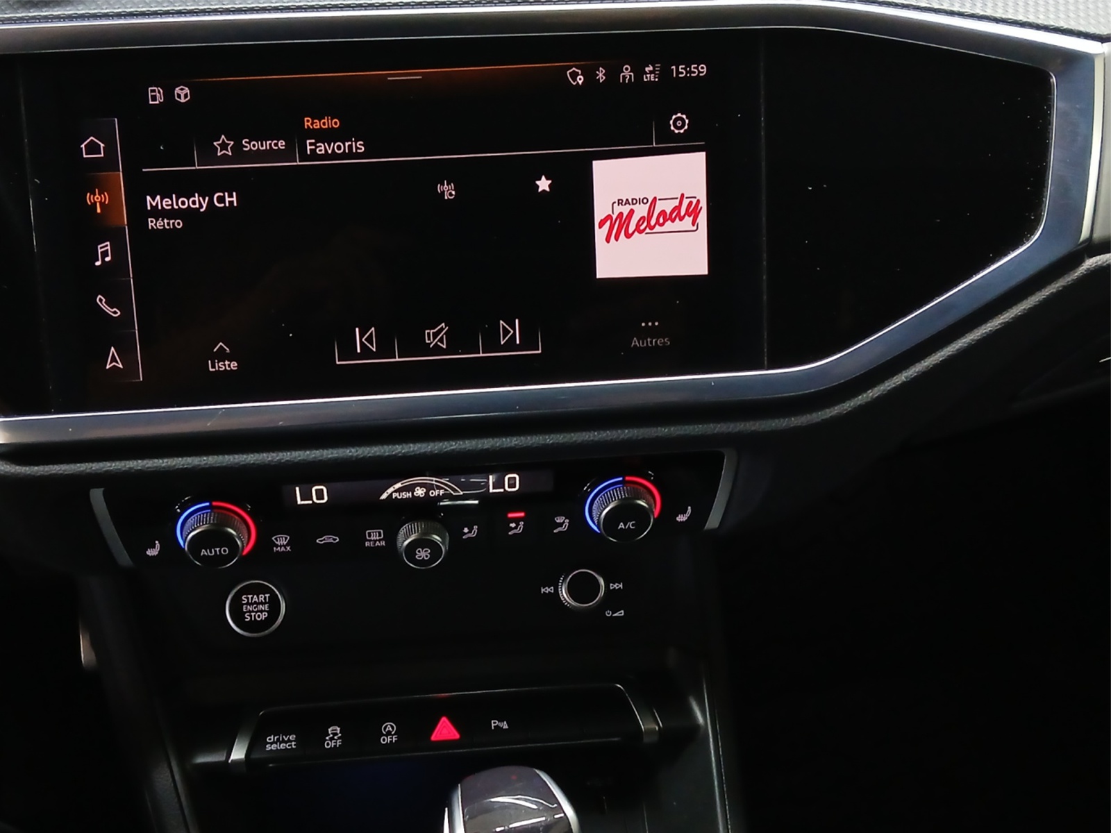 AUDI Q3 45 TFSI S line quattro S-tronic-image-10