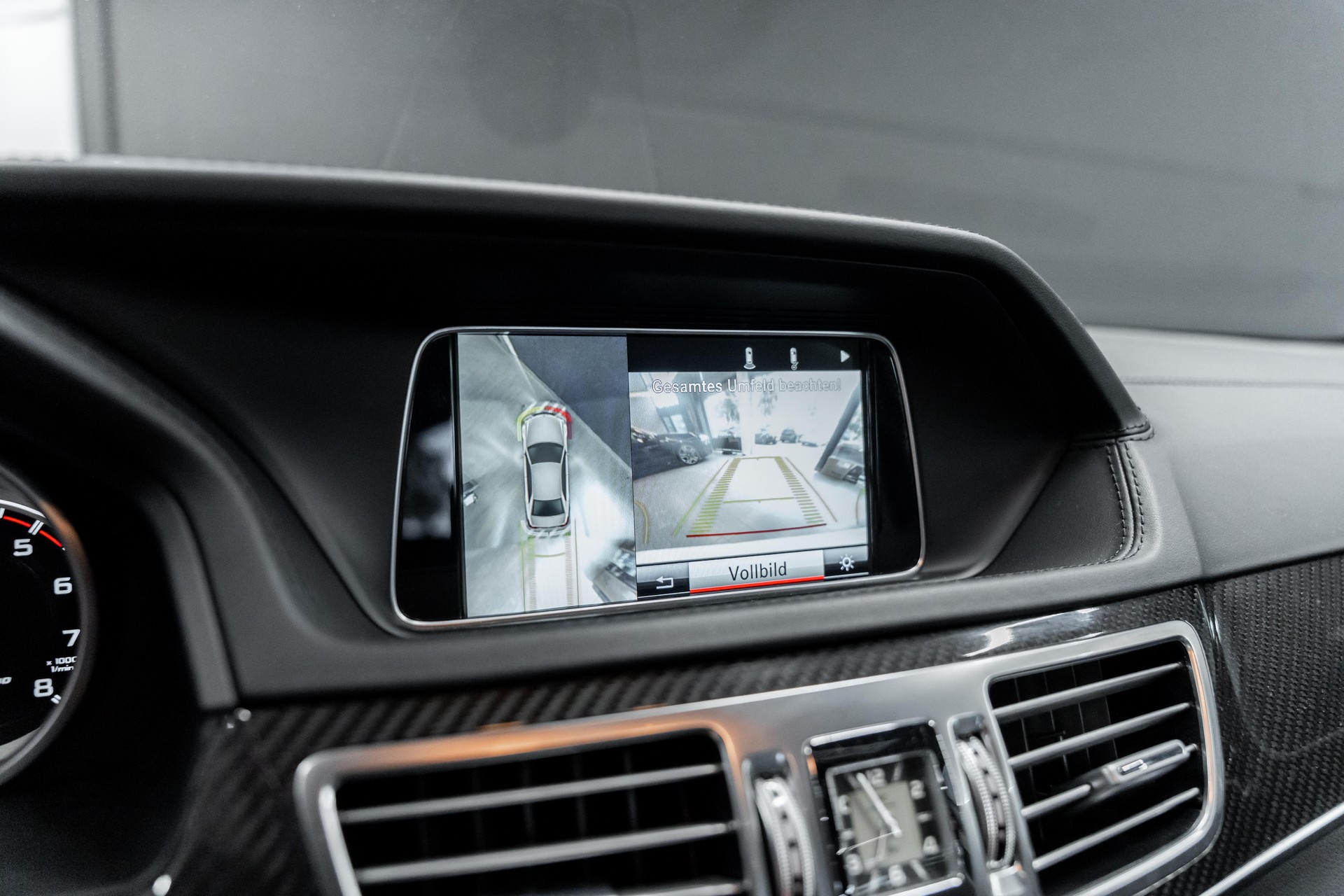 MERCEDES-BENZ E 63 AMG S 4Matic Speedshift / BRABUS- Teile / Carbon innen & aussen / Schiebedach / Sitzkühlung / Sitzheizung uvm..-image-11