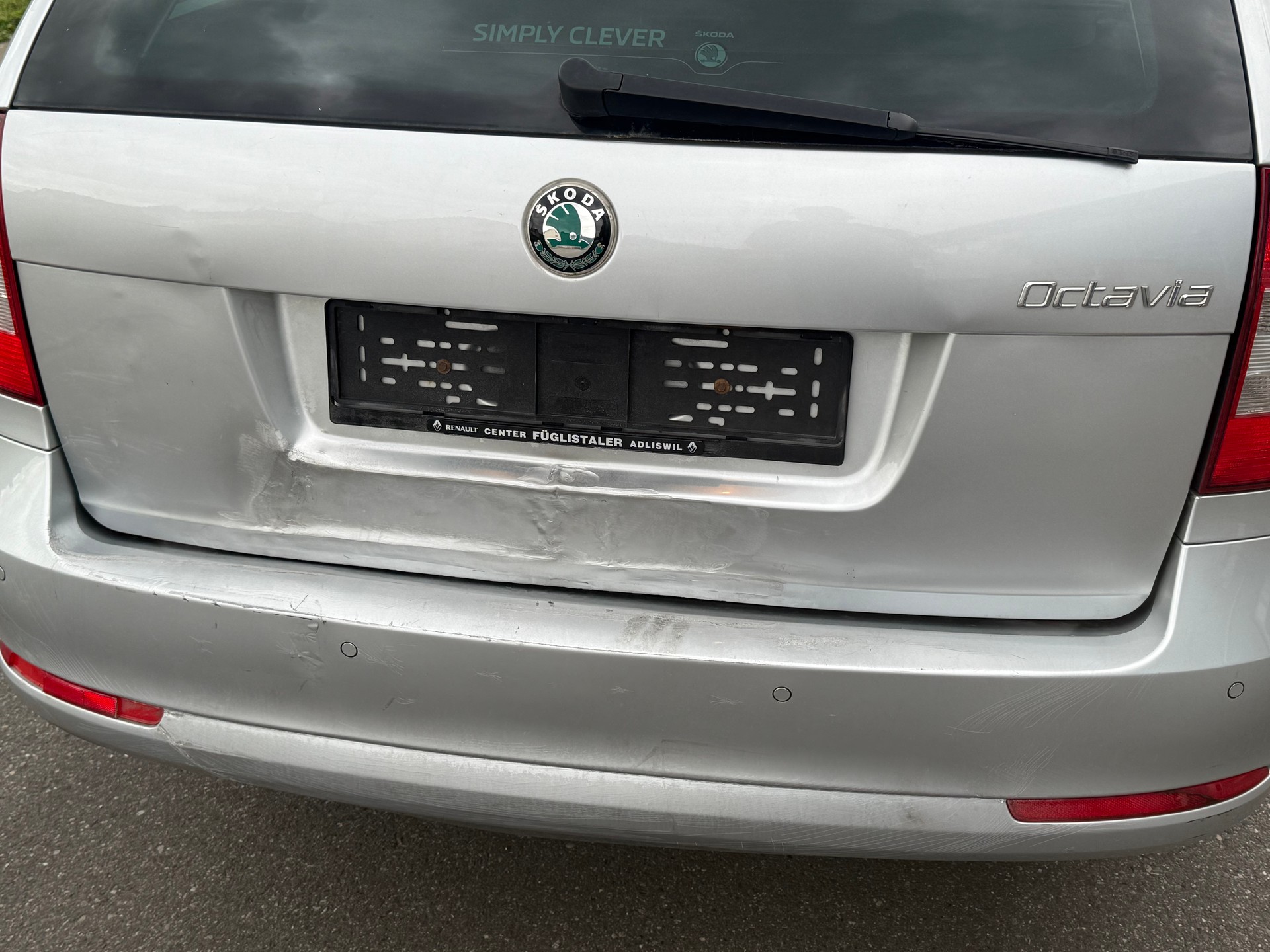 SKODA Octavia Combi 1.6 TDI Ambiente-image-7