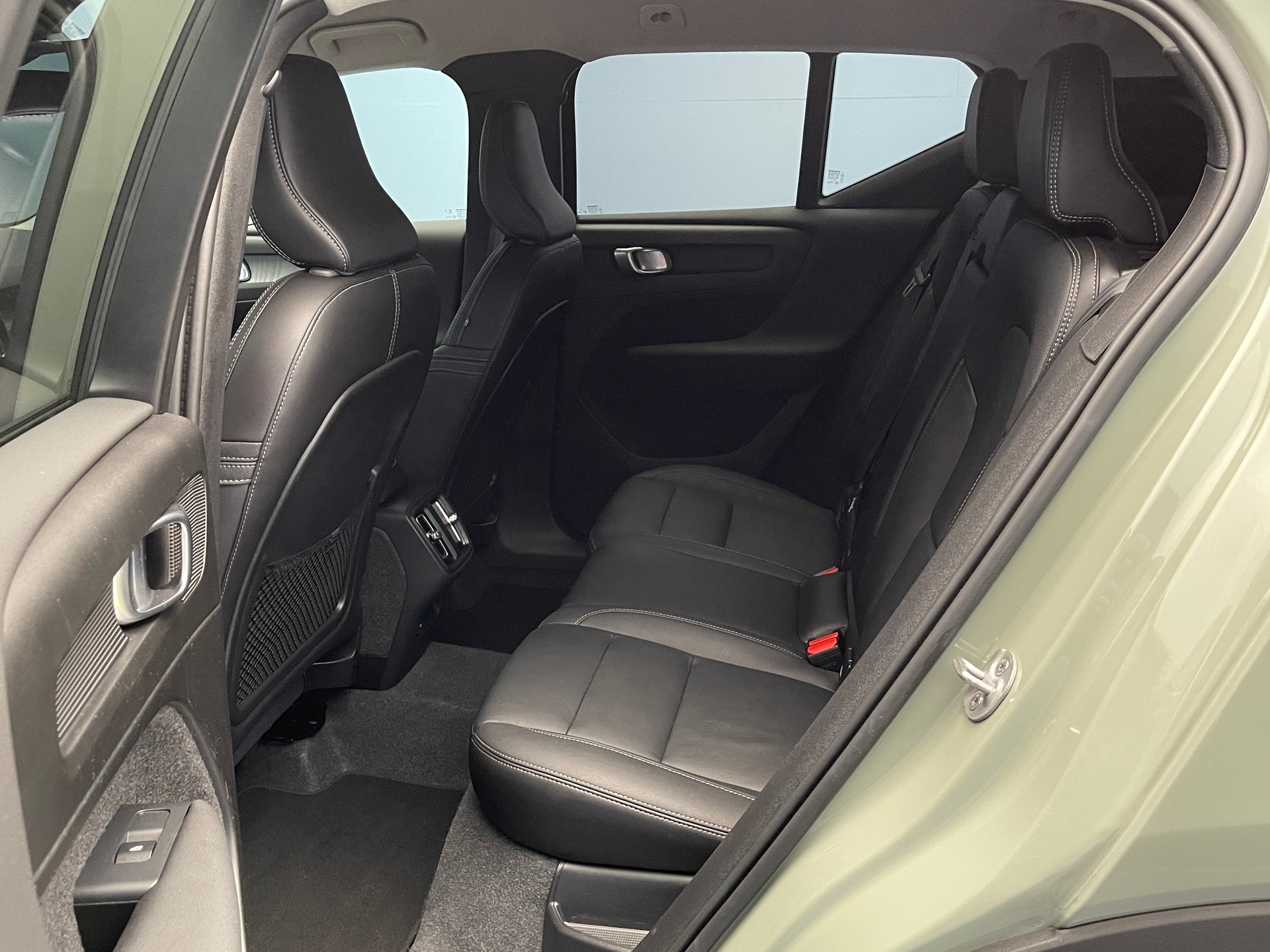 VOLVO XC40 2.0 B3 MH Core-image-9