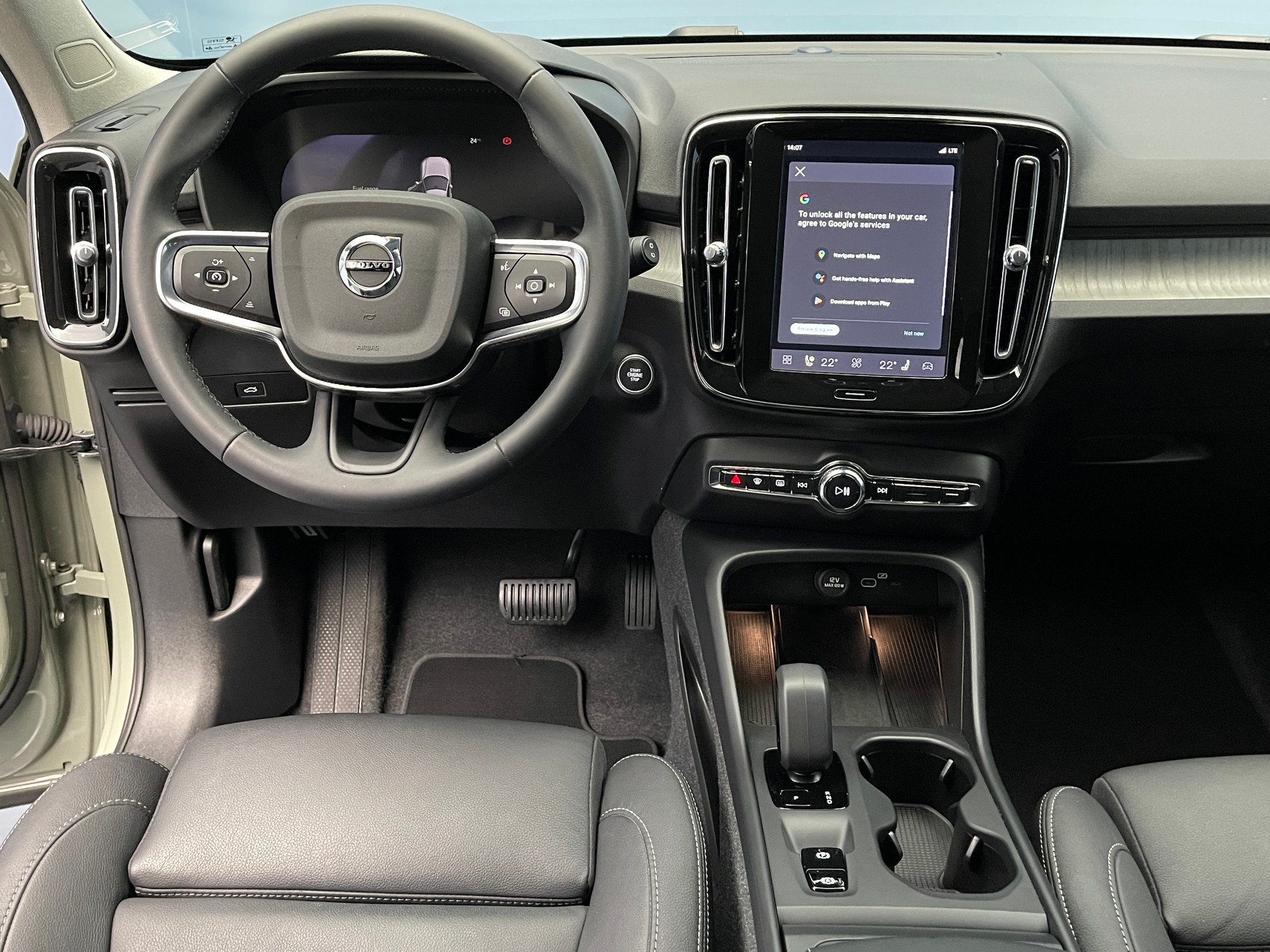 VOLVO XC40 2.0 B3 MH Core-image-12