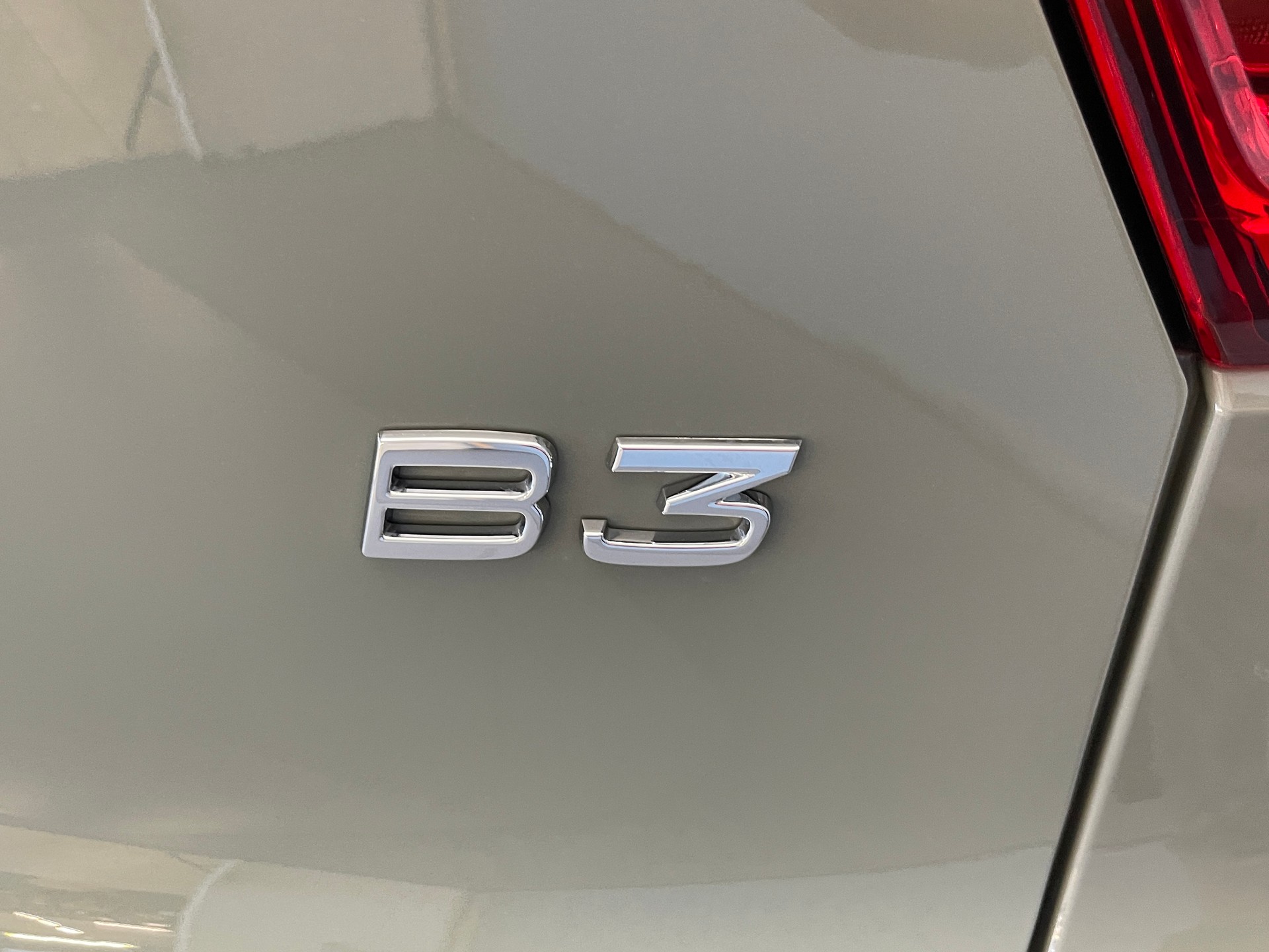 VOLVO XC40 2.0 B3 MH Core-image-6