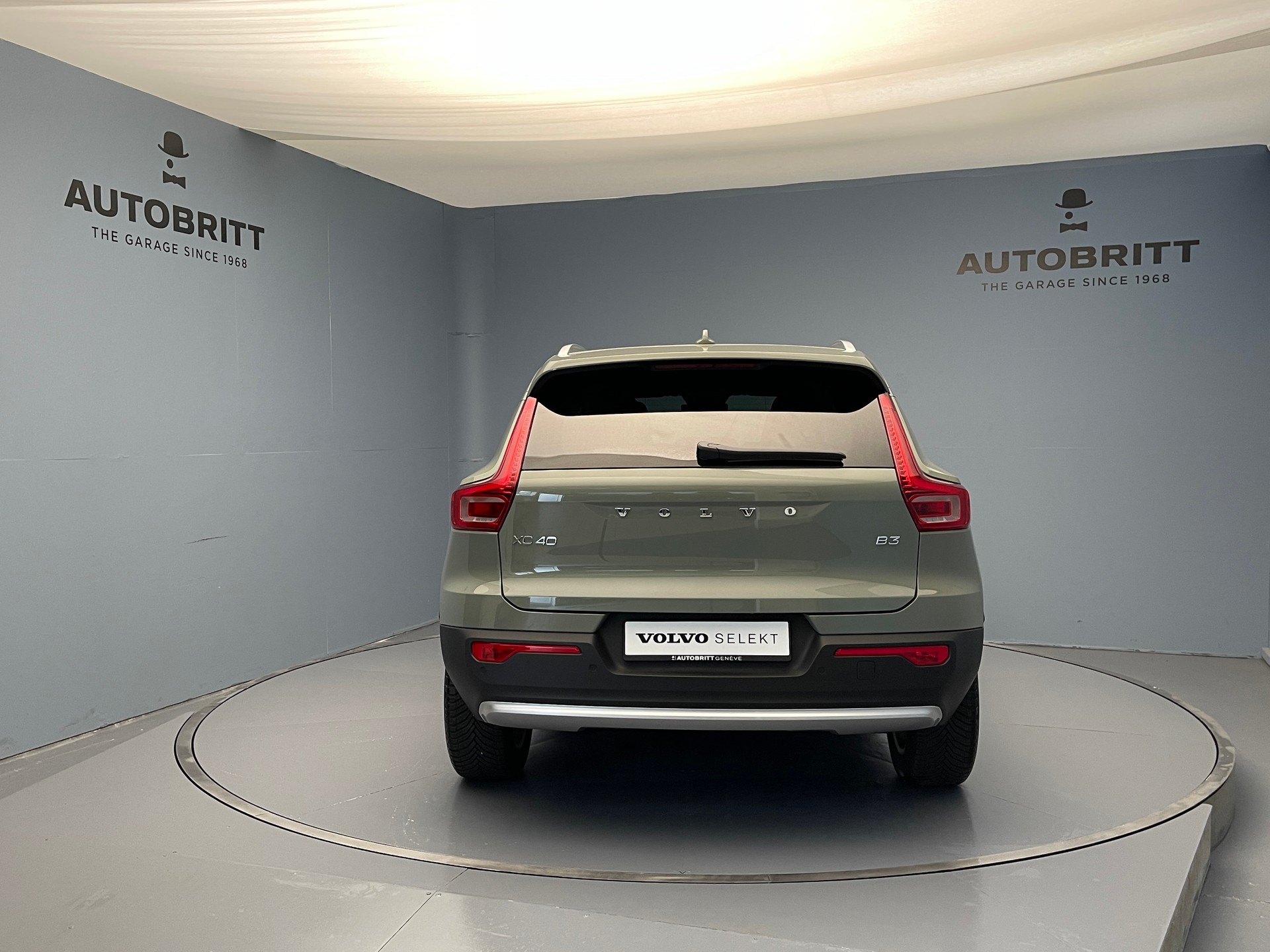 VOLVO XC40 2.0 B3 MH Core-image-3