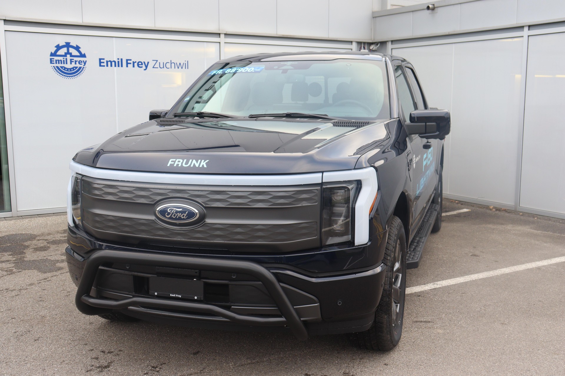 FORD F-150 Lightning DKab.Pick-up 98 kWh Lariat Launch Edition-image-1