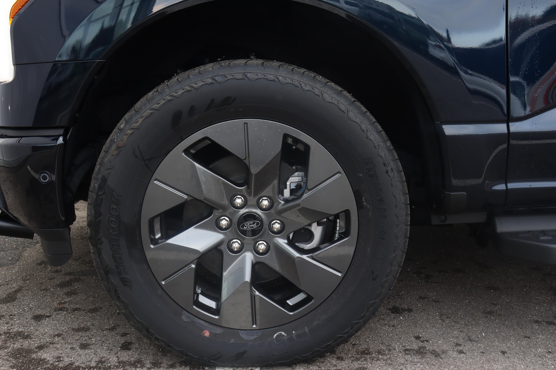 FORD F-150 Lightning DKab.Pick-up 98 kWh Lariat Launch Edition-image-6