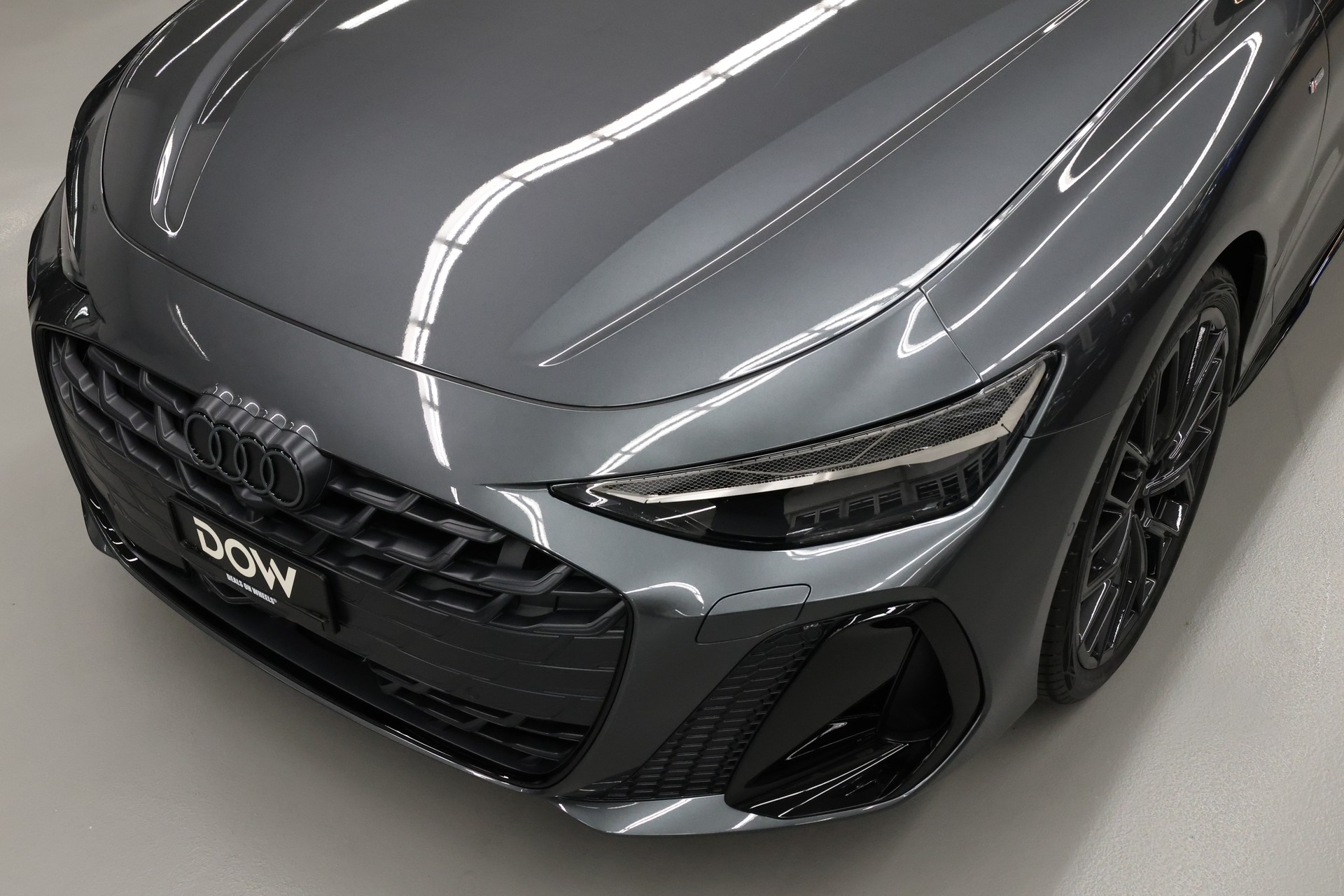 AUDI A6 Avant 2.0 TDI S-Line Edition One quattro S-Tronic-image-4