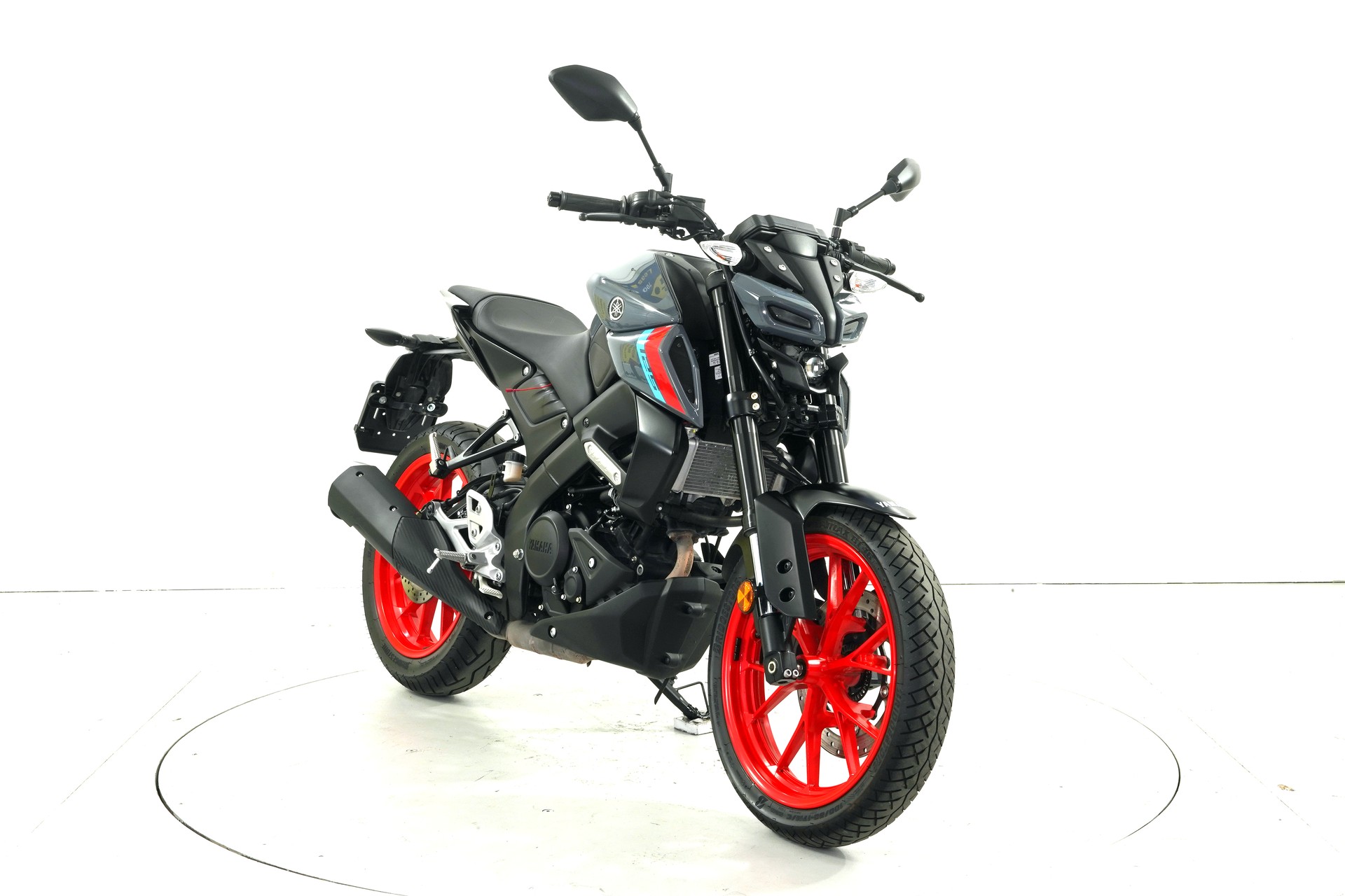 YAMAHA MT125-A-showroom-element-1