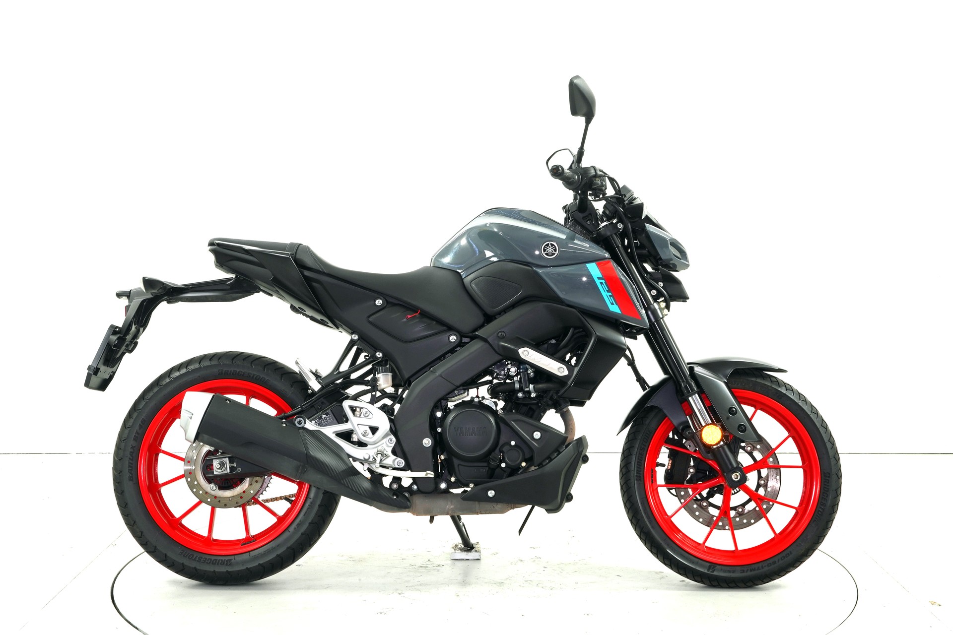 YAMAHA MT125-A-showroom-element-3